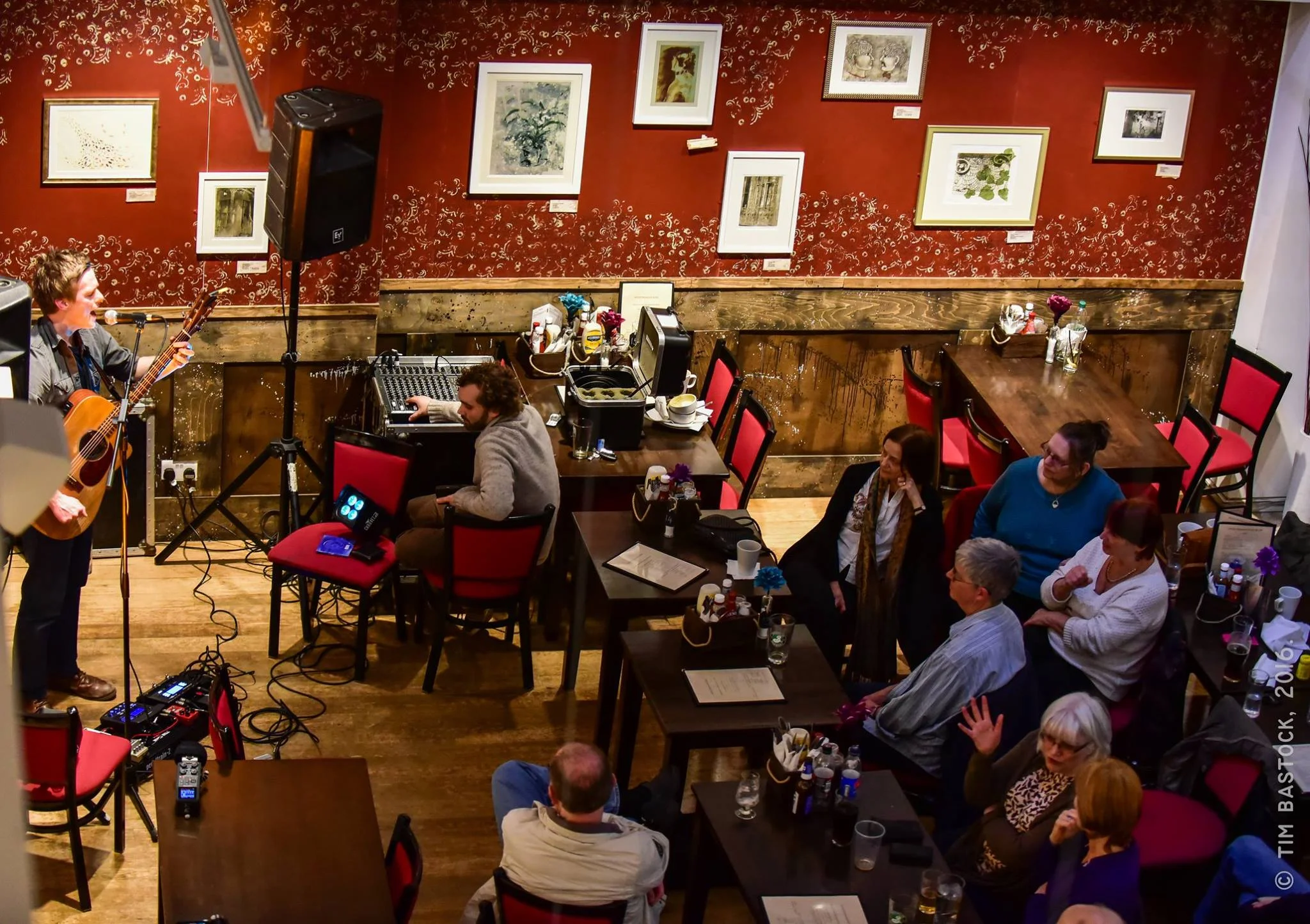 Acoustic Cafe