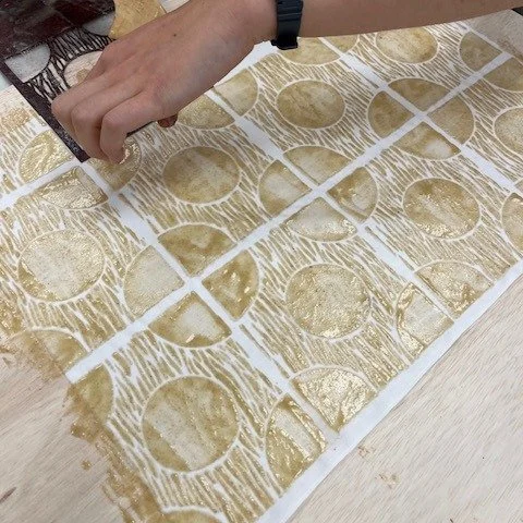 New Workshop with Suzanne Connors:
 Layered Beauty &mdash; Katazome Rice Paste Resist
📅 February 16&ndash;20, 2026
Aya Fiber Studio, Stuart, FL

I&rsquo;m so excited to share one of my favorite traditional Japanese surface-design techniques in this 