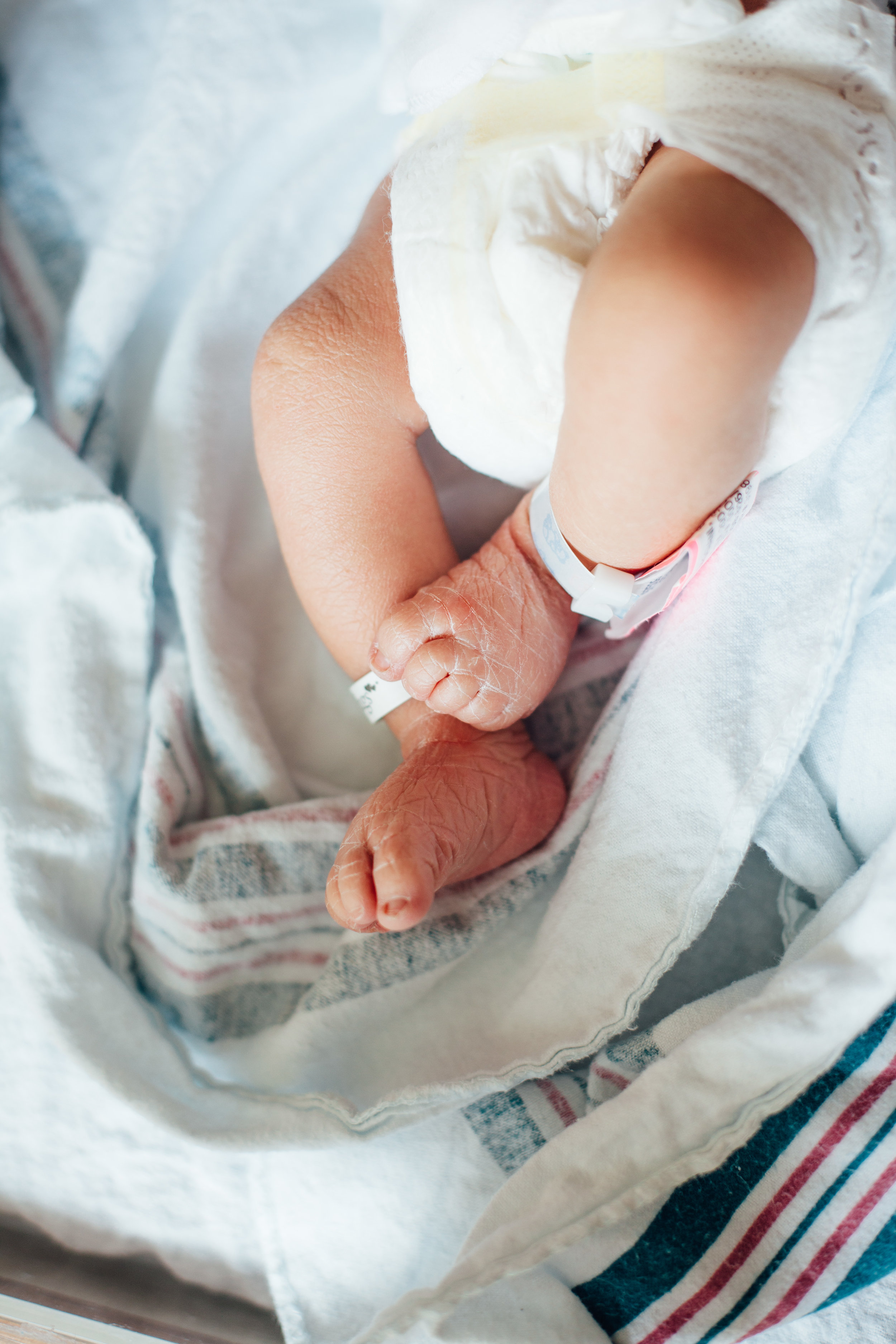 Andrew newborn hospital-4680.jpg