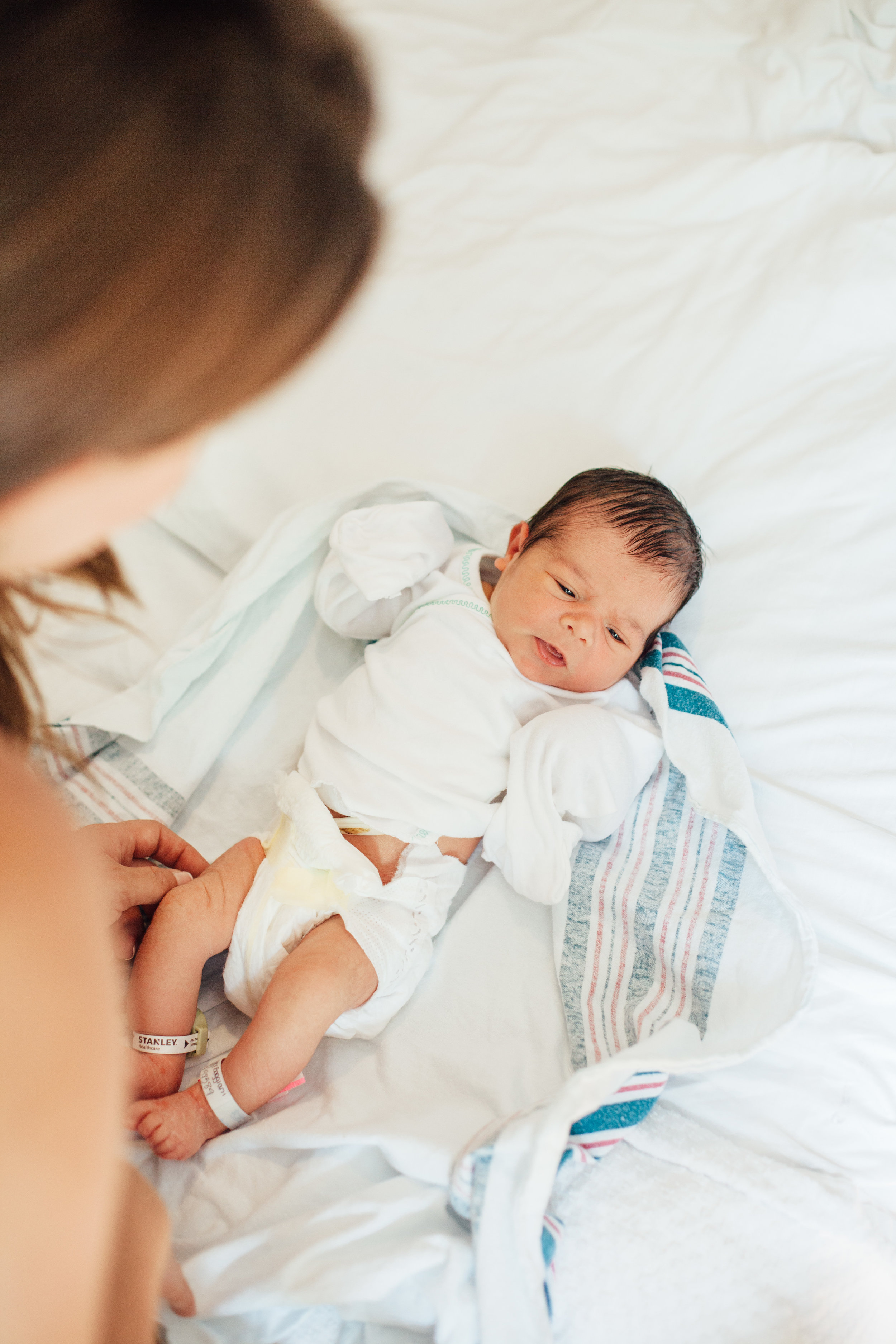 Andrew newborn hospital-4782.jpg