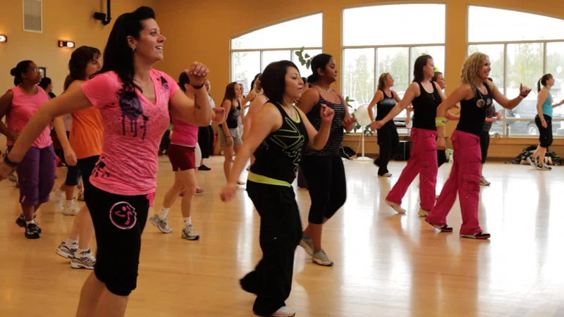 zumba-classes-with-phoebe-flanagan-at-40-below-fitness-fairbanks-alaska-07.jpg