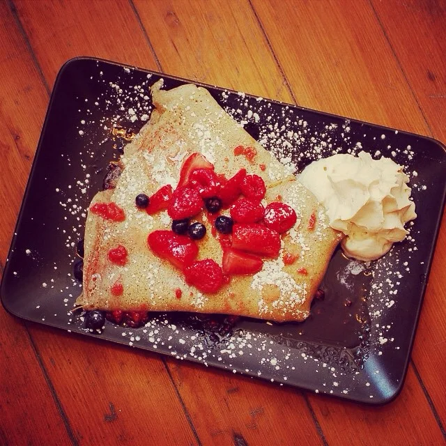 Berries and Cream crepe at Wunderbar.