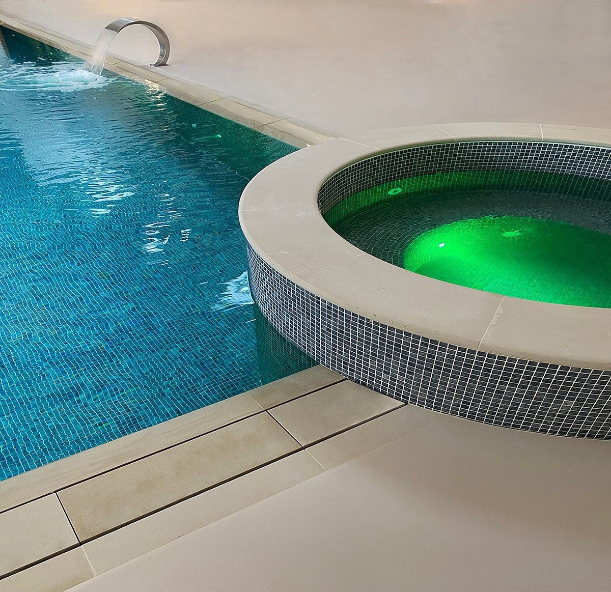 Sandy colour PU Resin Comfort Floor with anti-slip glass beads around the pool. 
.
.
#chasingspace_floors #resinflooring #resinfloor #beigefloor #swimmingpoolfloor #swimmingpoolflooring #poolfloor #swimmingpool #jacuzzi #london #design #interiordesig