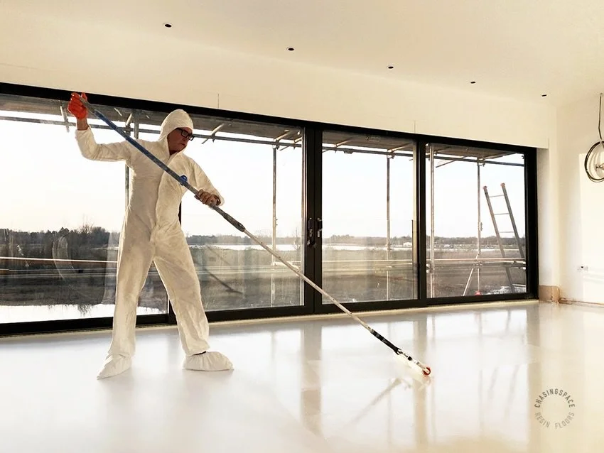 Seal coating underway in a lakeside eco home in the Cotswolds. 

The PU Comfort Floor features a sleek Ral 9016 Traffic White finish that complements the home&rsquo;s natural surroundings.

Looking to elevate your home with resin floors? 

Let us hel