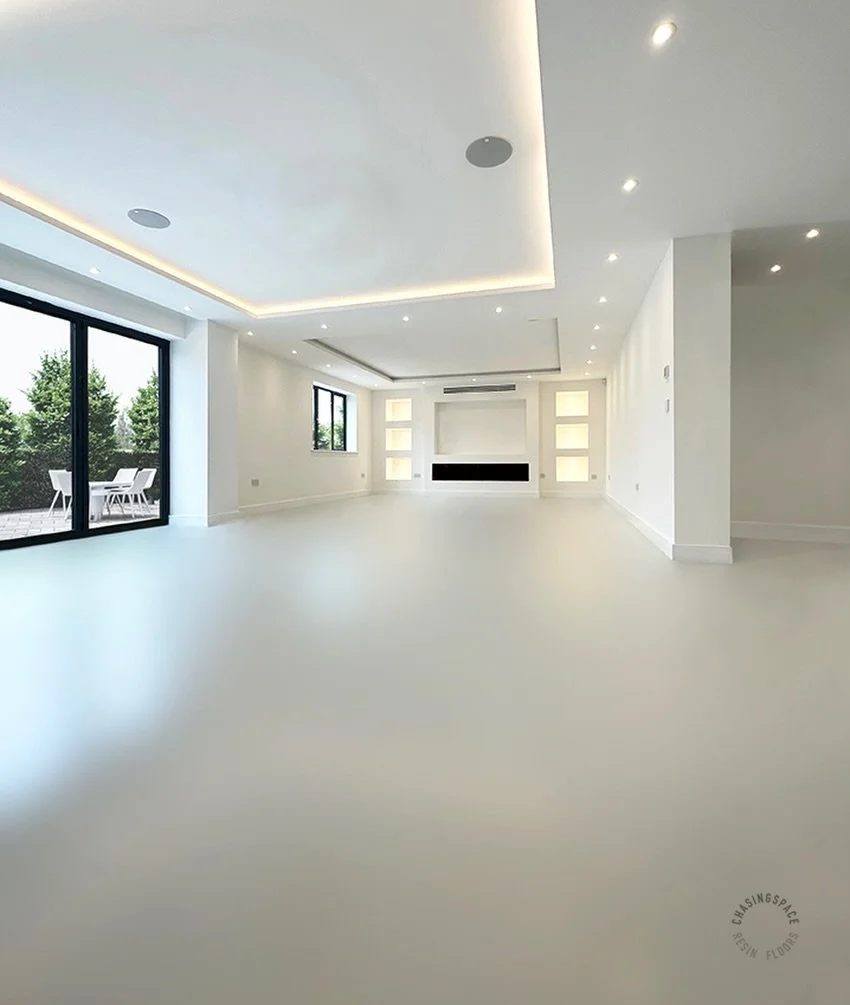 Minimalist lounge featuring a totally seamless PU resin floor that enhances natural light.

Our residential floors are available in any colour and are comfortable, durable and hard-wearing.

Discover more on our website ✨

👉 www.chasingspace.co.uk

