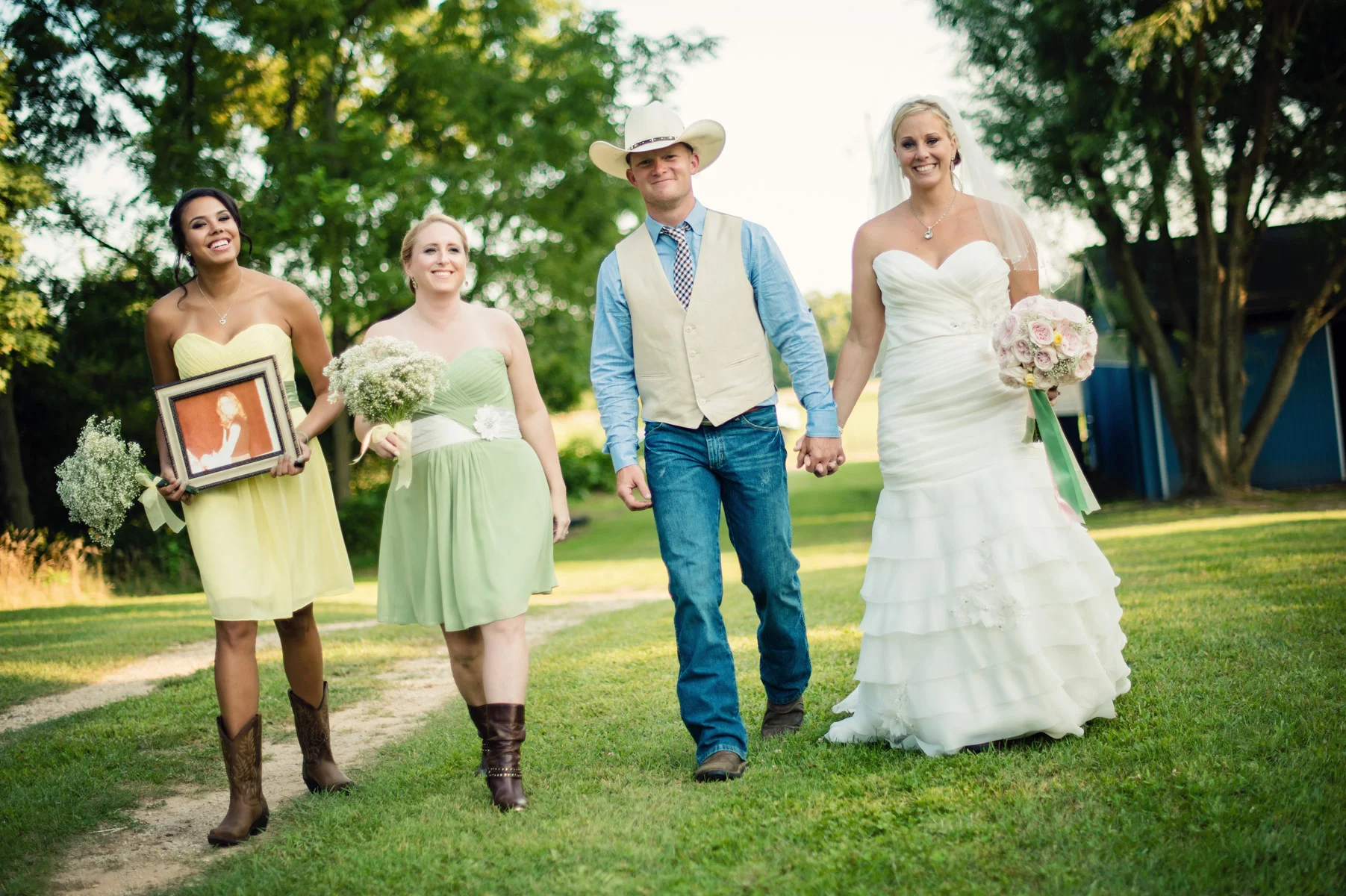 Country-Barn-Wedding-357.jpg