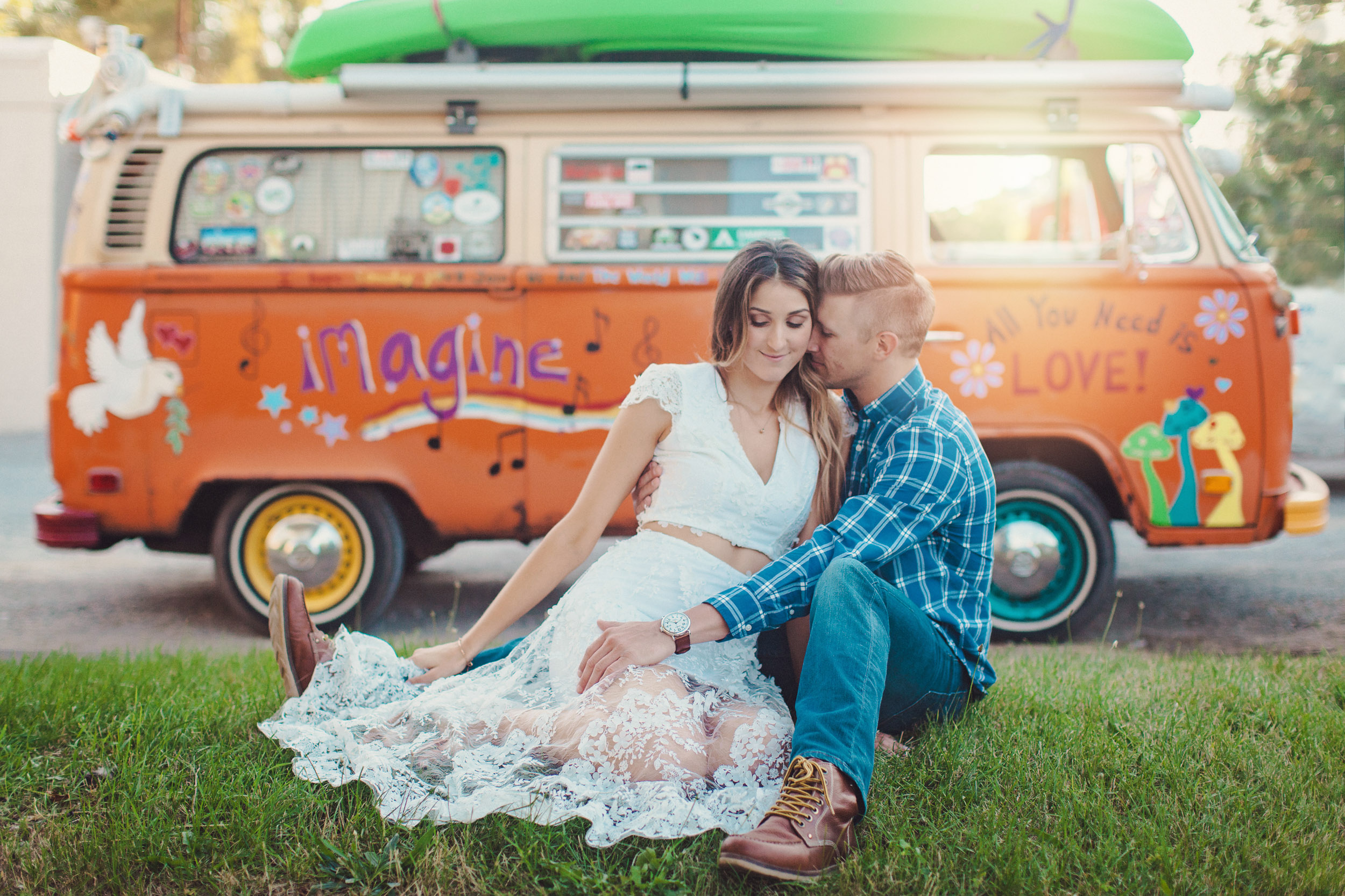 Vintage engagement with VW bus