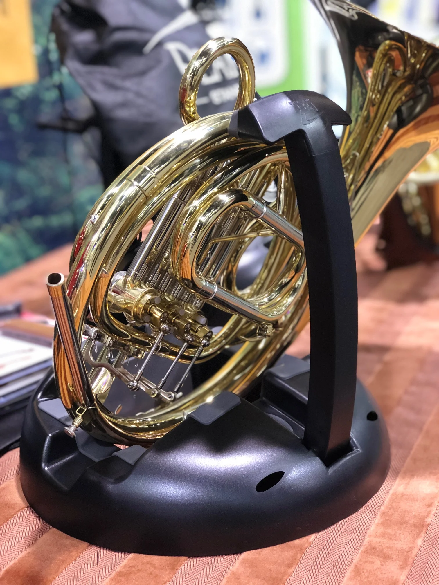 The DomeFrench Horn Stand — Peak StandsThe Best Portable Stands