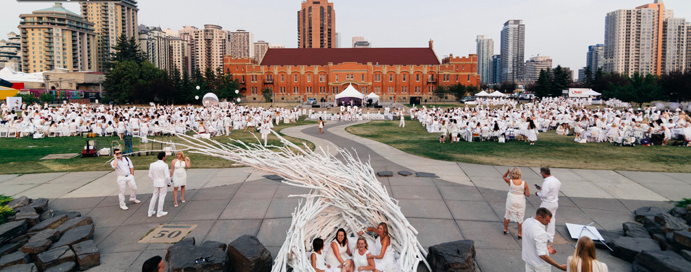 DINER EN BLANC YYC.png