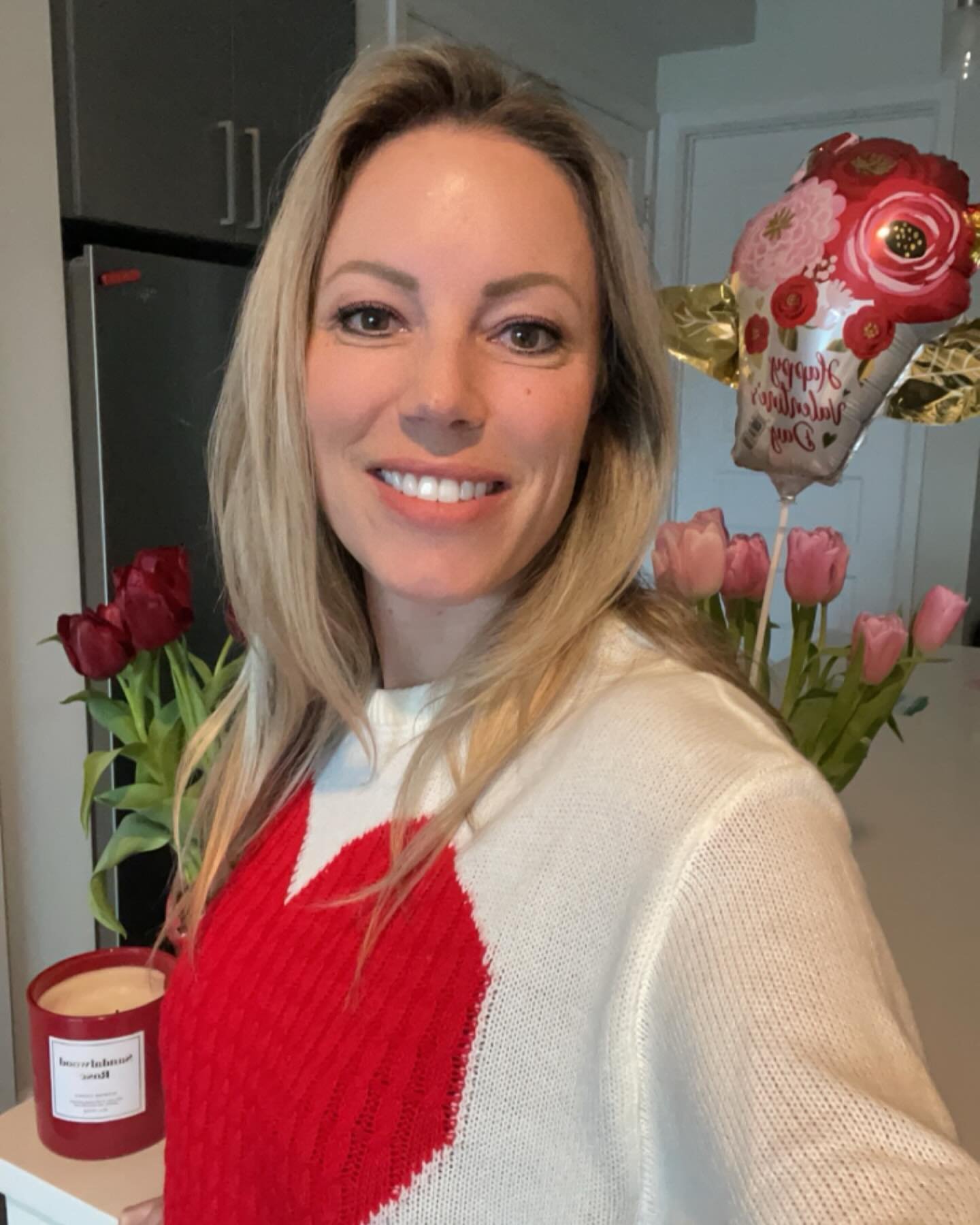 I hope ya&rsquo;ll had a lovely Valentine&rsquo;s Day! 😍 I sure did! Enjoying sporting this heart ❤️ sweater from @shopapt22 in honour of Love Day too! 💌 ❌⭕️
