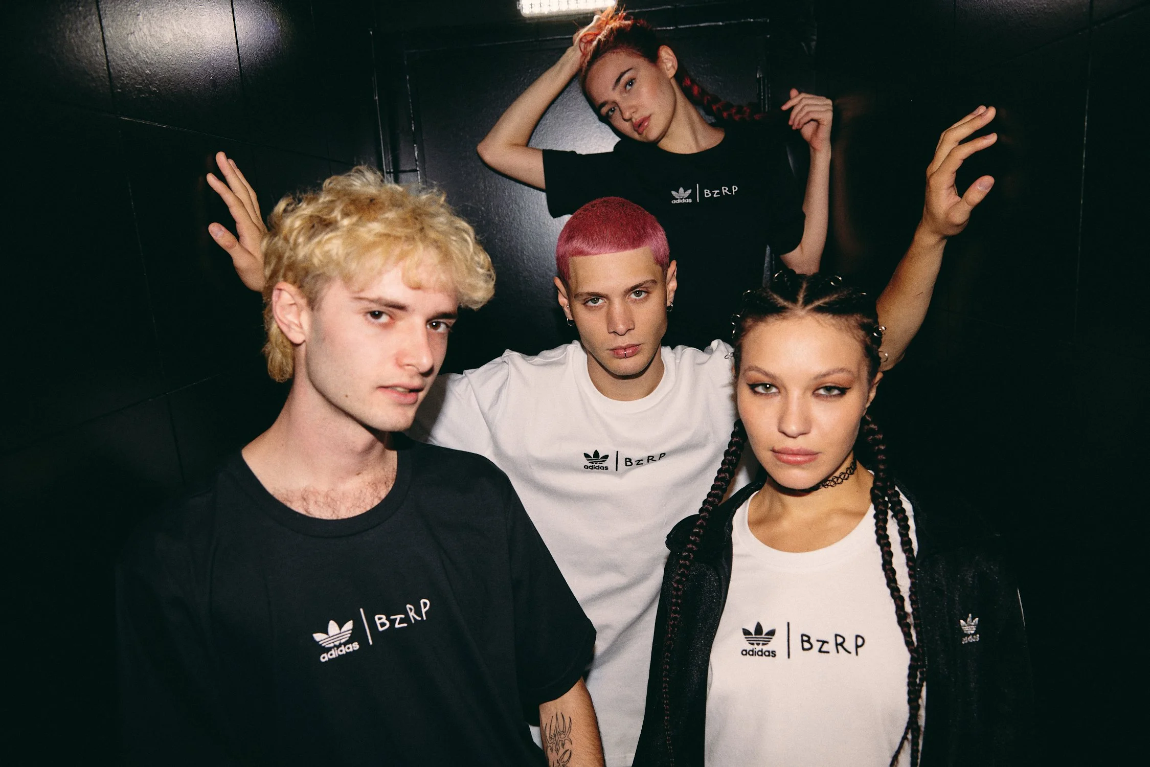 Adidas BZRP0681 2.jpg