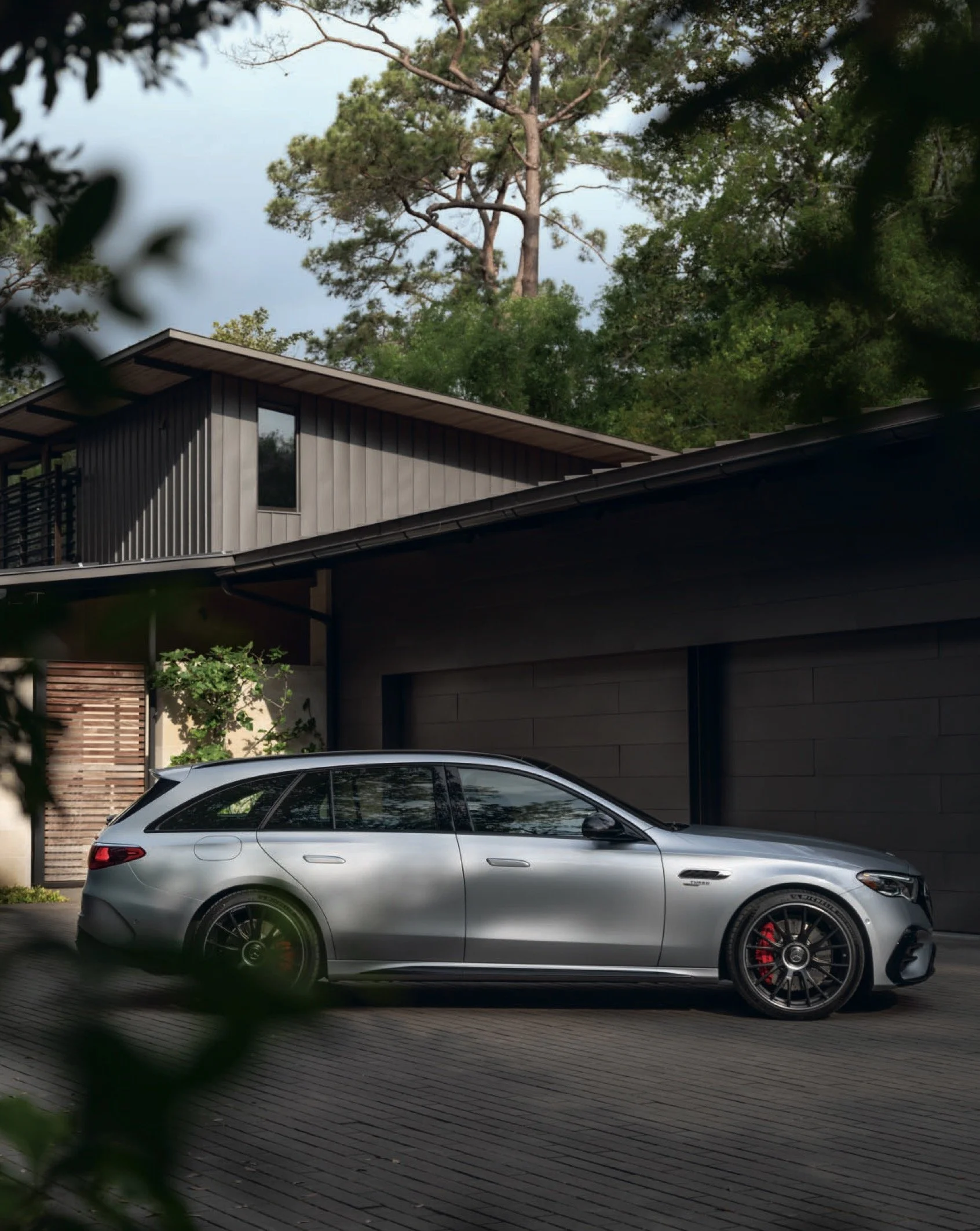 Mercedes Benz Magazine - ARTICLE Bridges, Bayous & Beyond - Editorial July 2026 3.jpeg