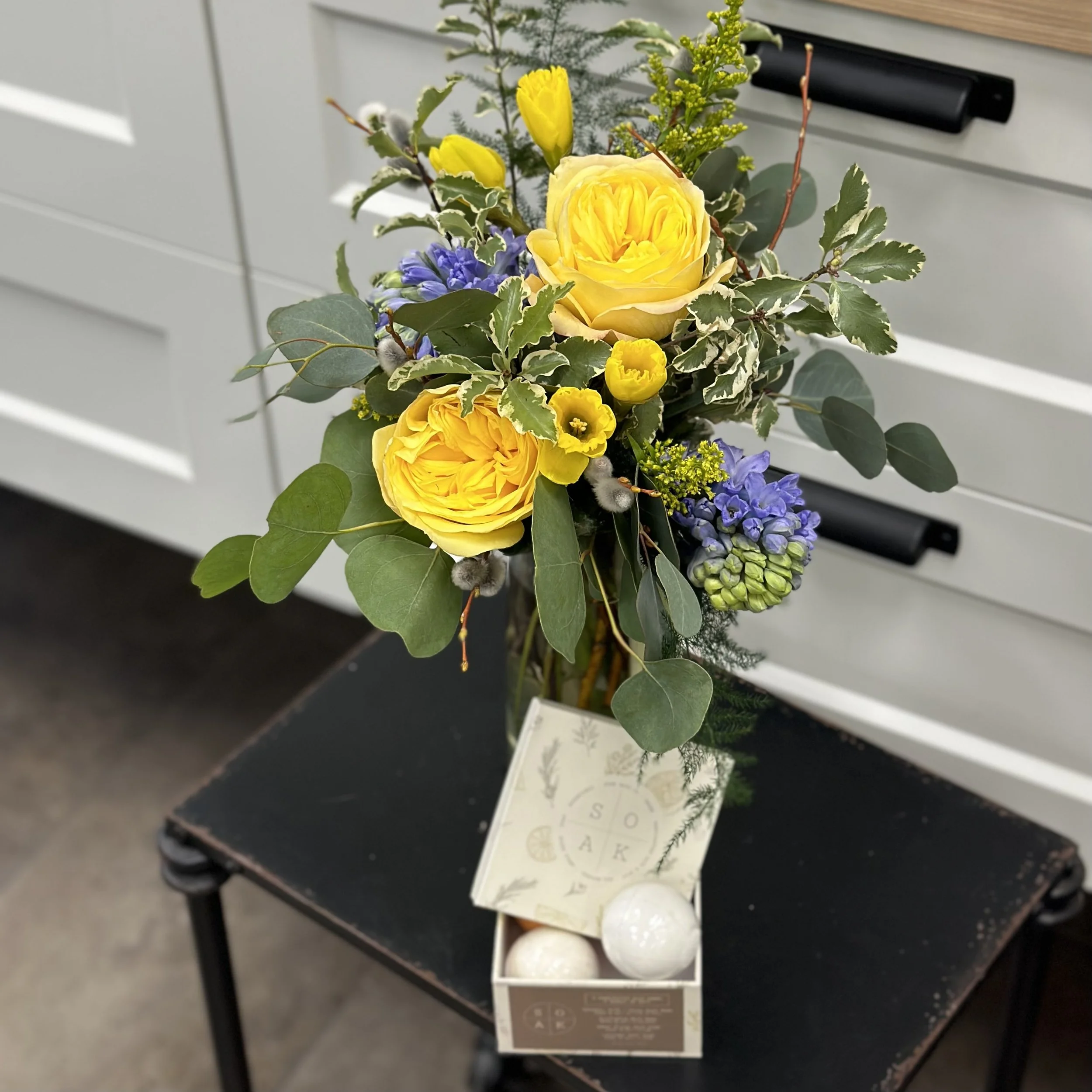 The Best Budvase With Bath Bomb Gift Set