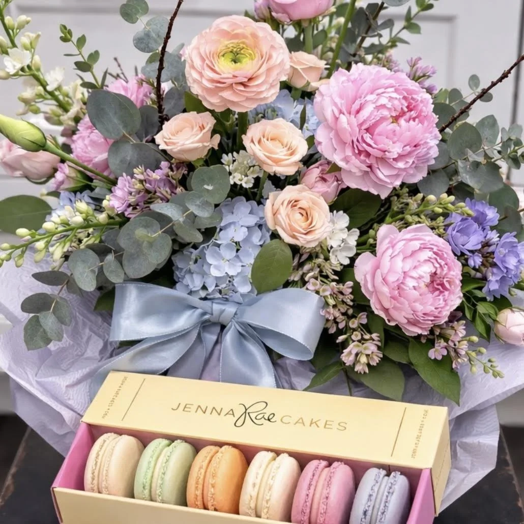 Spring Sparkle ✨  Ft. Jenna Rae Cakes