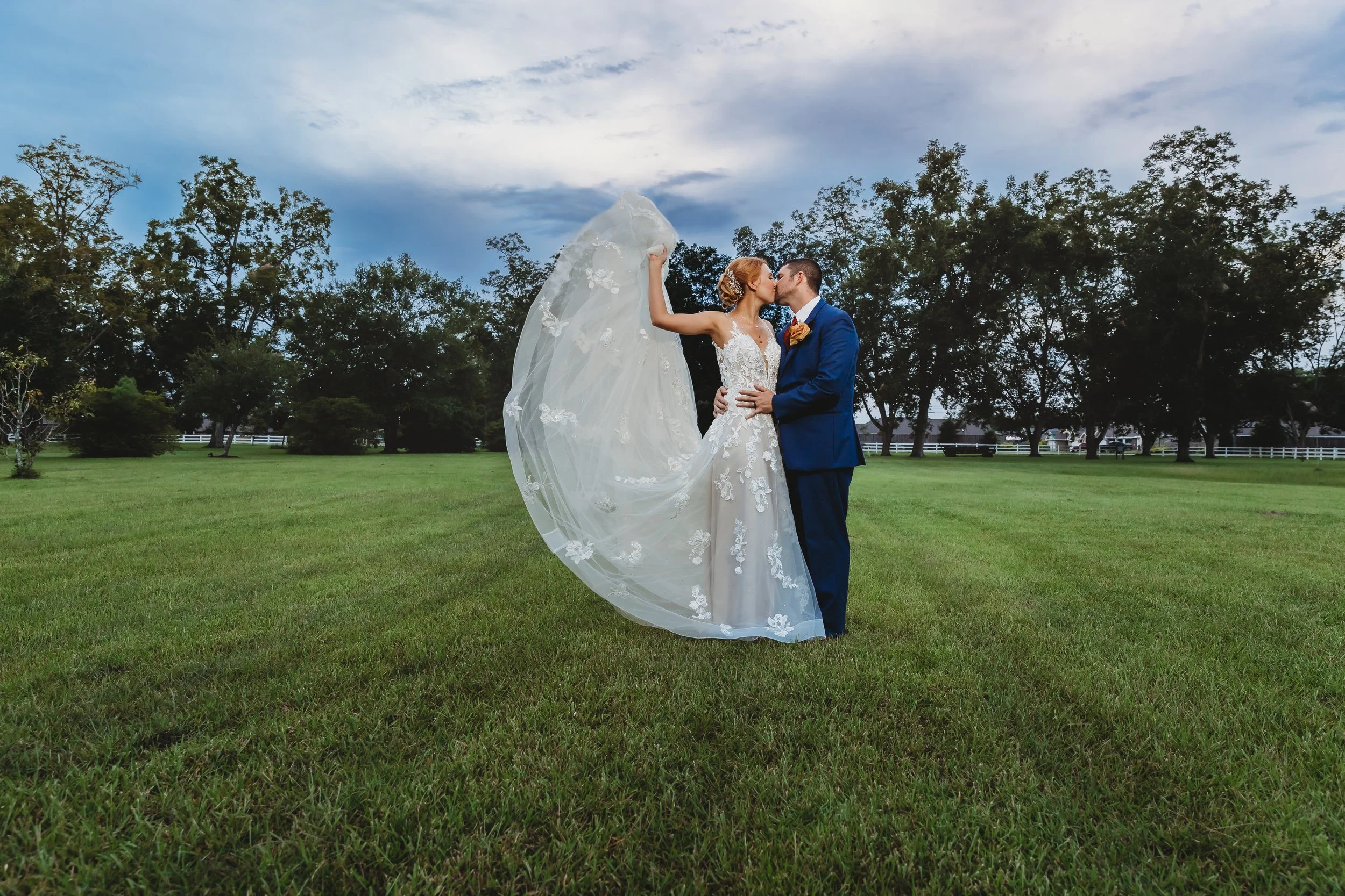 bride and groom pictures at the live oak wedding venue in Pensacola Florida photographed by Jacksonville beach St. Augustine wedding photographer