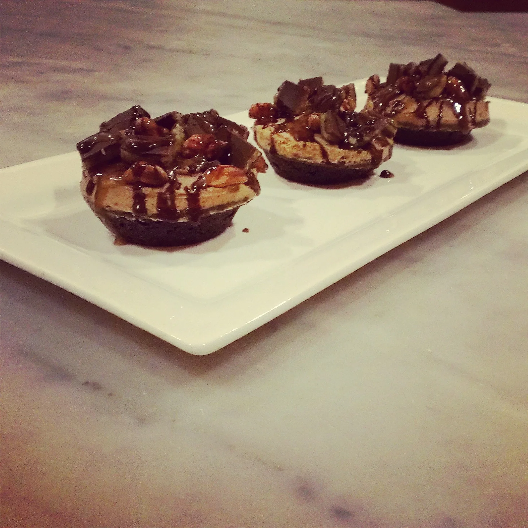 snickers cupcakes