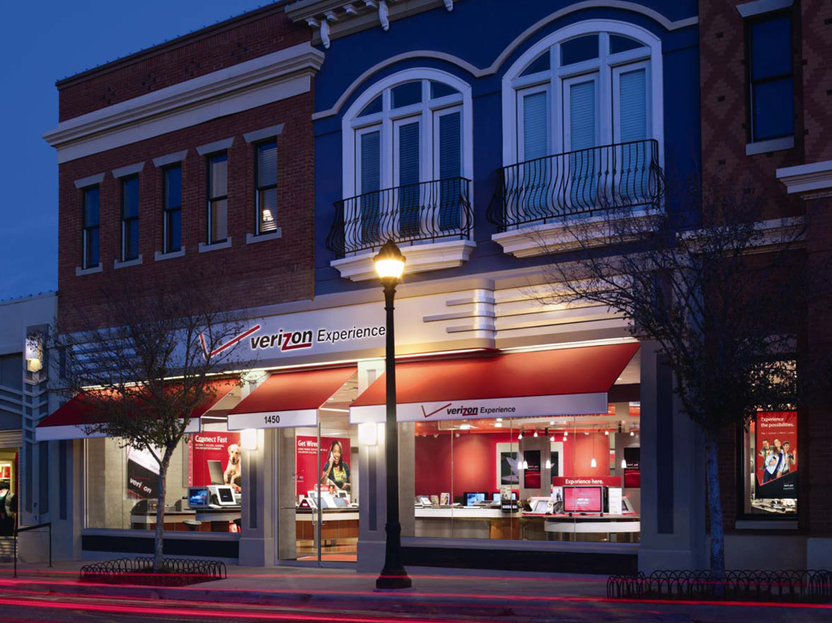 Experience_Store_Front.jpg