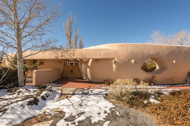 Pottery House by Frank Lloyd Wright (  Image source  ) 