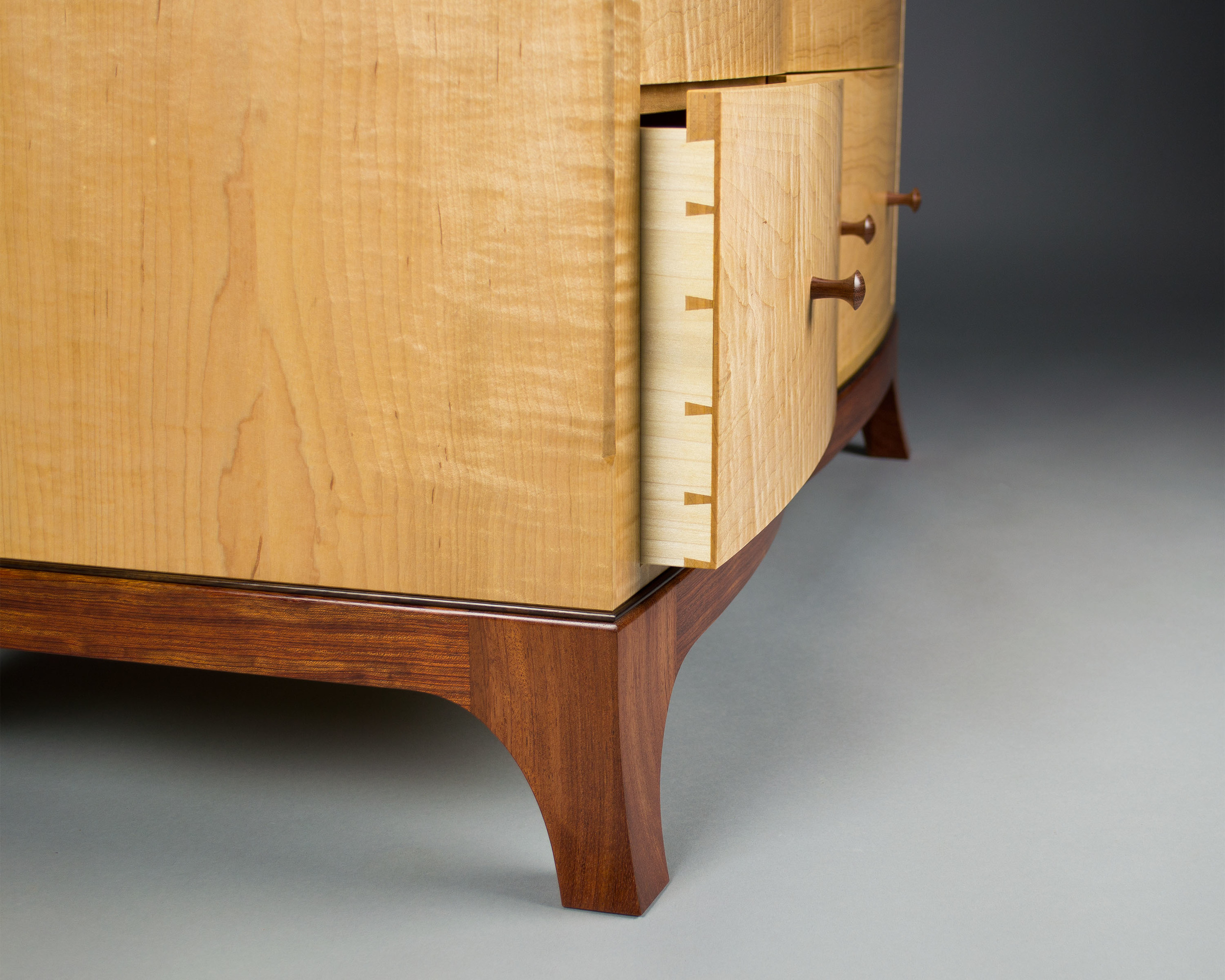 fine-craftsmanship-dovetail-joints.jpg