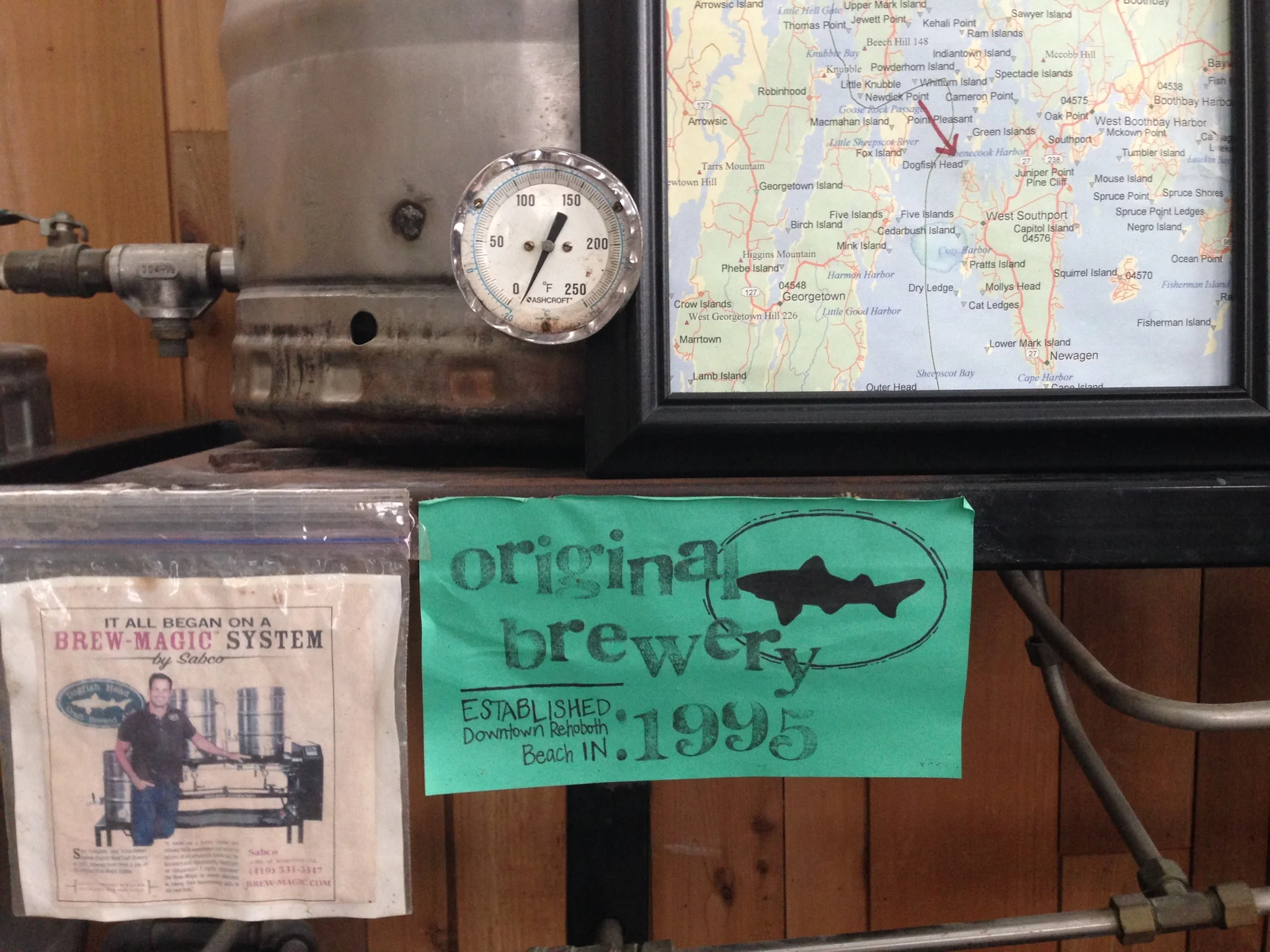 A sign showing that Dog Fish got it's start in 1995.