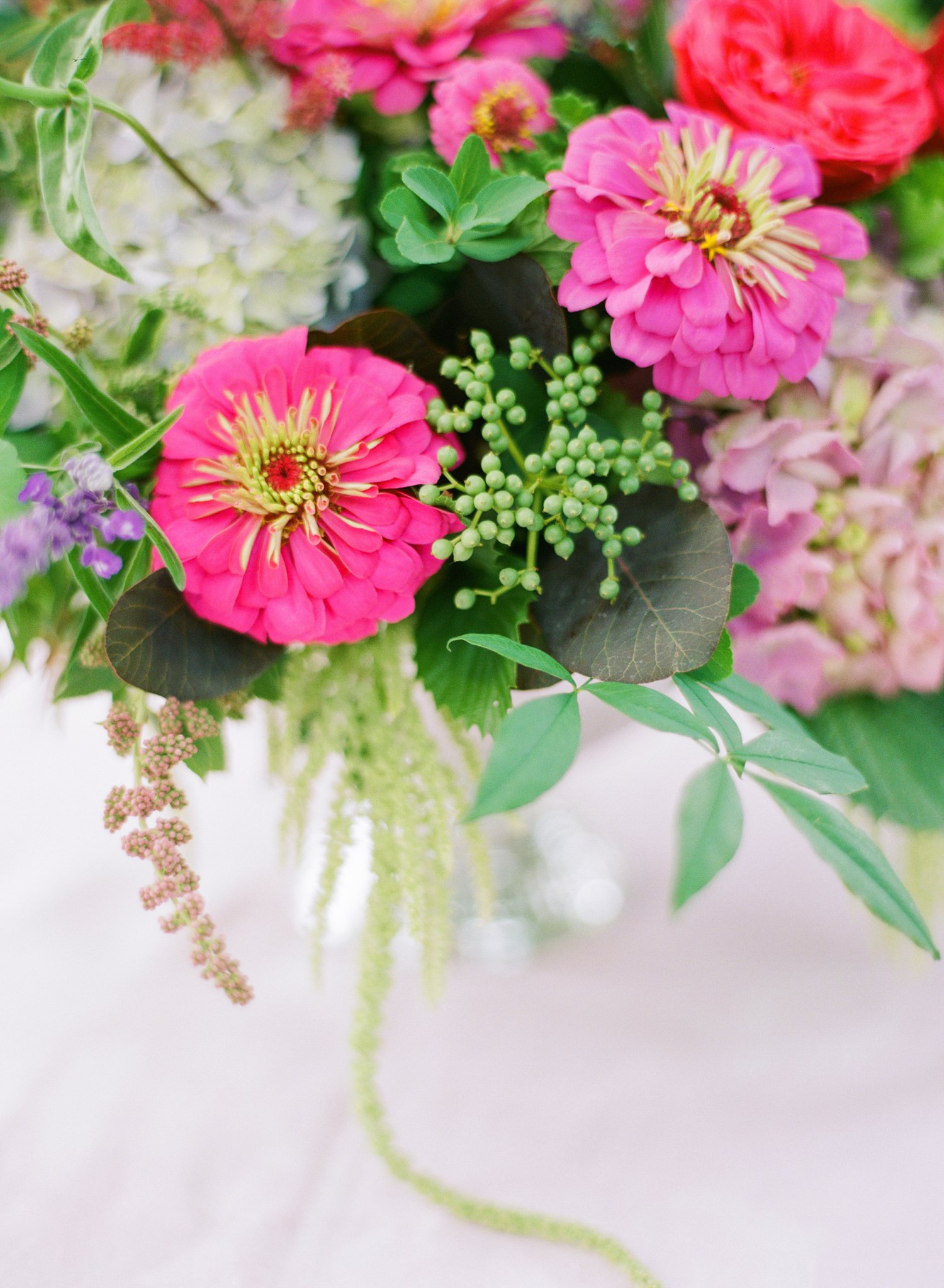 Floral arrangement with Zinnia