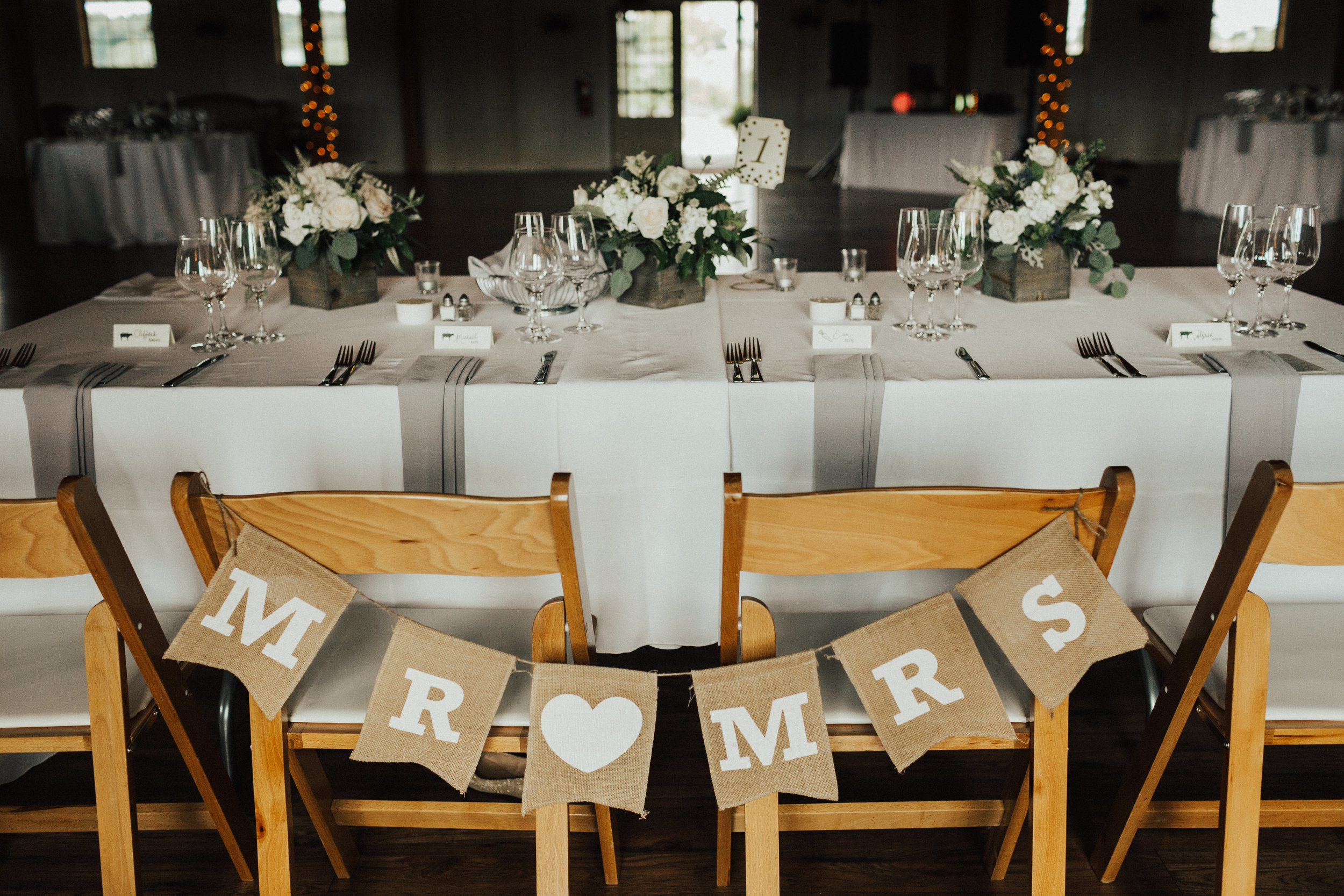 Sweetheart table signage