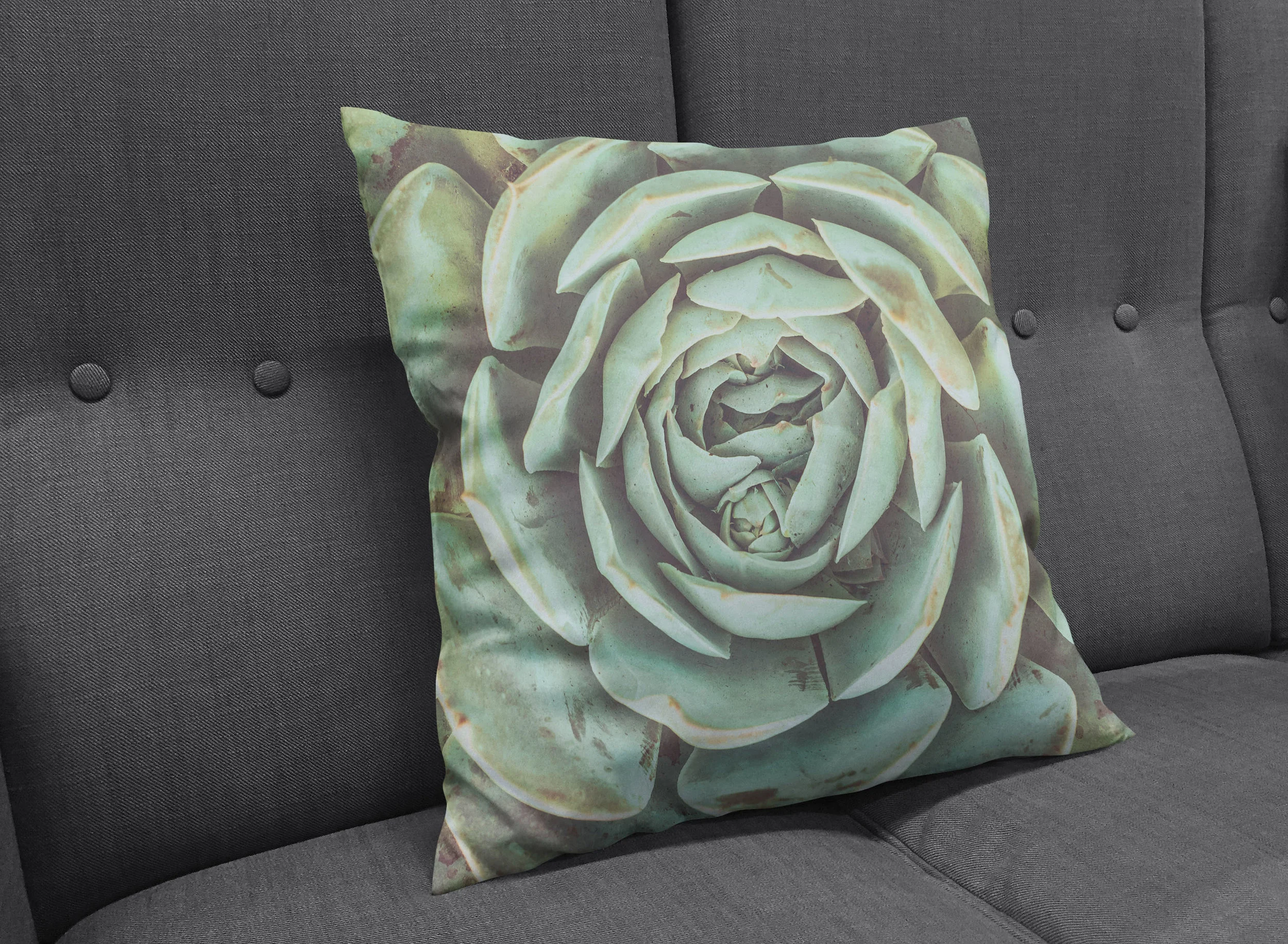 Scene 3 SS2016 Efflorescence Pillow 9938.jpg