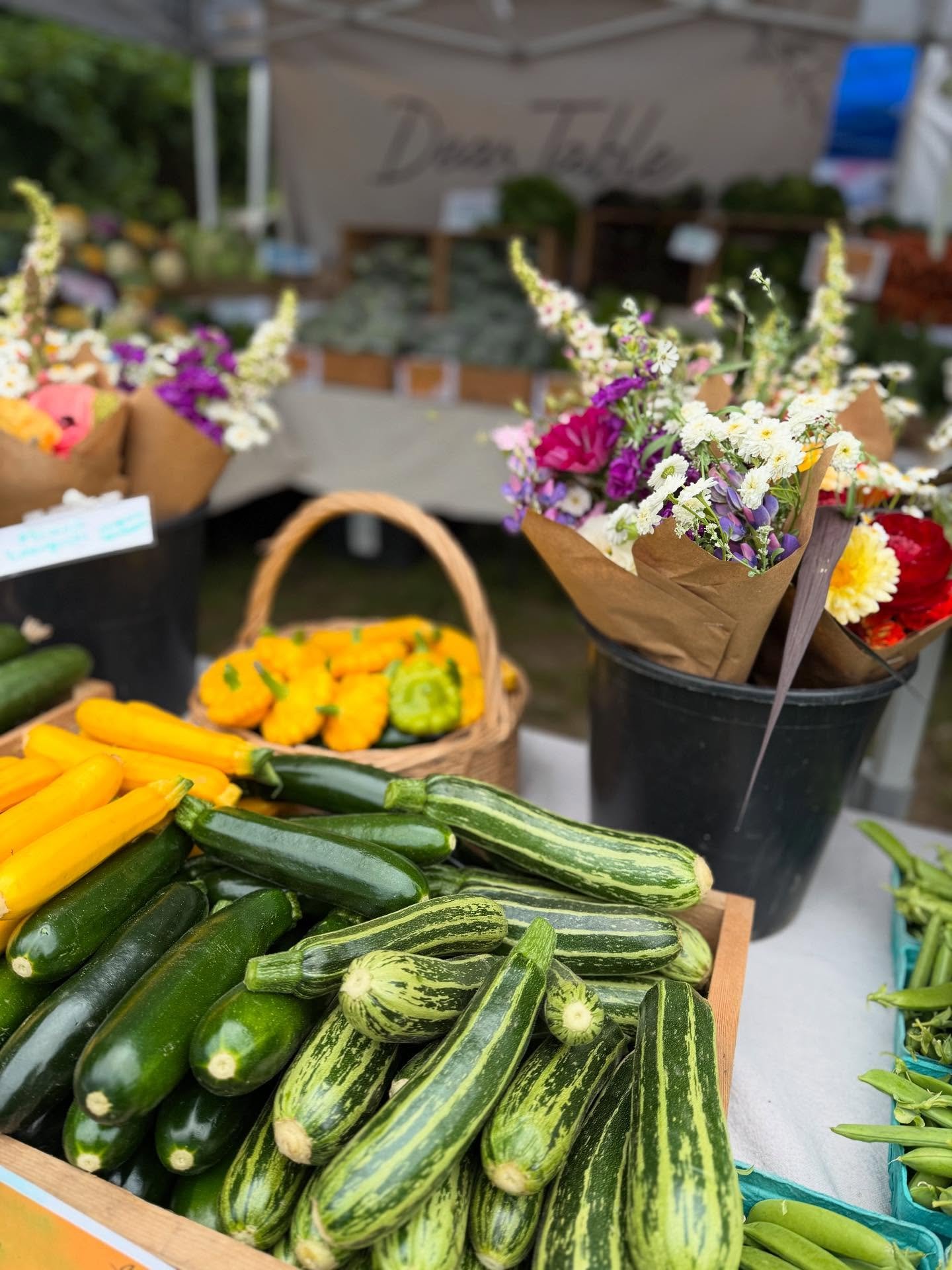 Its Wednesday and that can only mean that it&rsquo;s Wallingford Farmers Market time! 

You will want a extra big market haul baby (or 2) for all the beautiful produce at the market today, don&rsquo;t miss the gorgeous broccoli at @deartablefarm and 