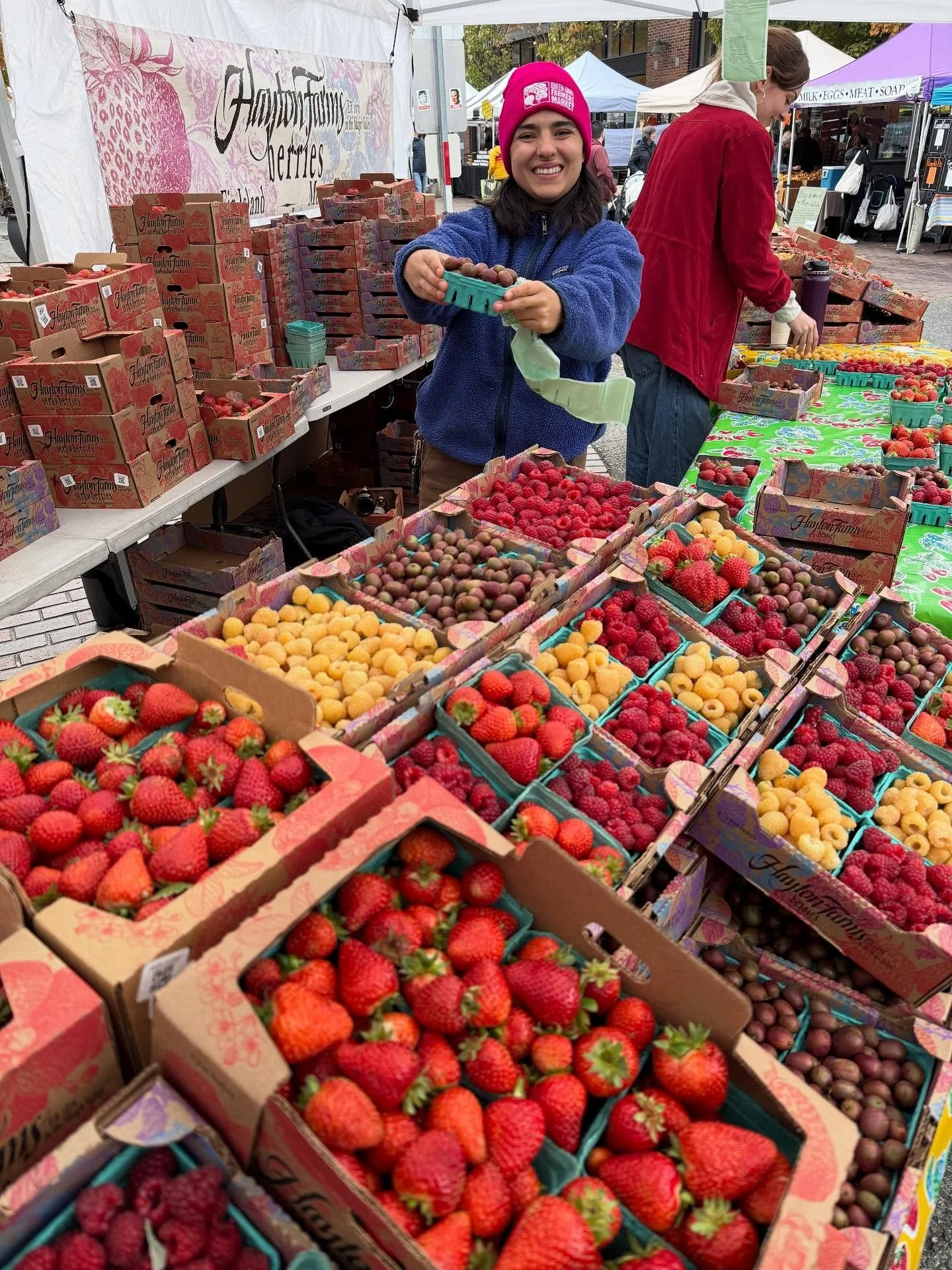 It&rsquo;s cloudy with a certainly of an epic market haul waiting for you at the Ballard Farmers Market today! 

We can&rsquo;t wait to see everyone!!!

#ballardfarmersmarket 
#farmersmarket 
#supportlocal 
#knowyourfarmer 
#ballardseattle 
#seattle 