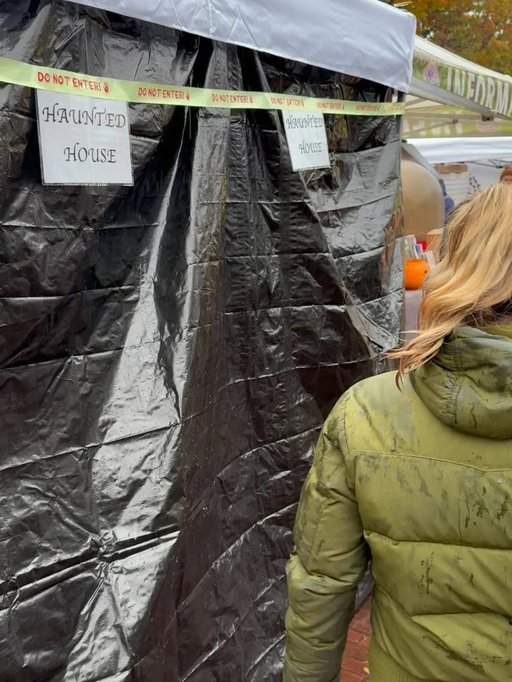 Halloween has arrived early at the Ballard Farmers Market! 
Don’t miss the first annual haunted tent, get scared before you get that delicious market haul!
Come have a spooky good time!
#ballardfarmersmarket 
#farmersmarket 
#supportlocal 
#