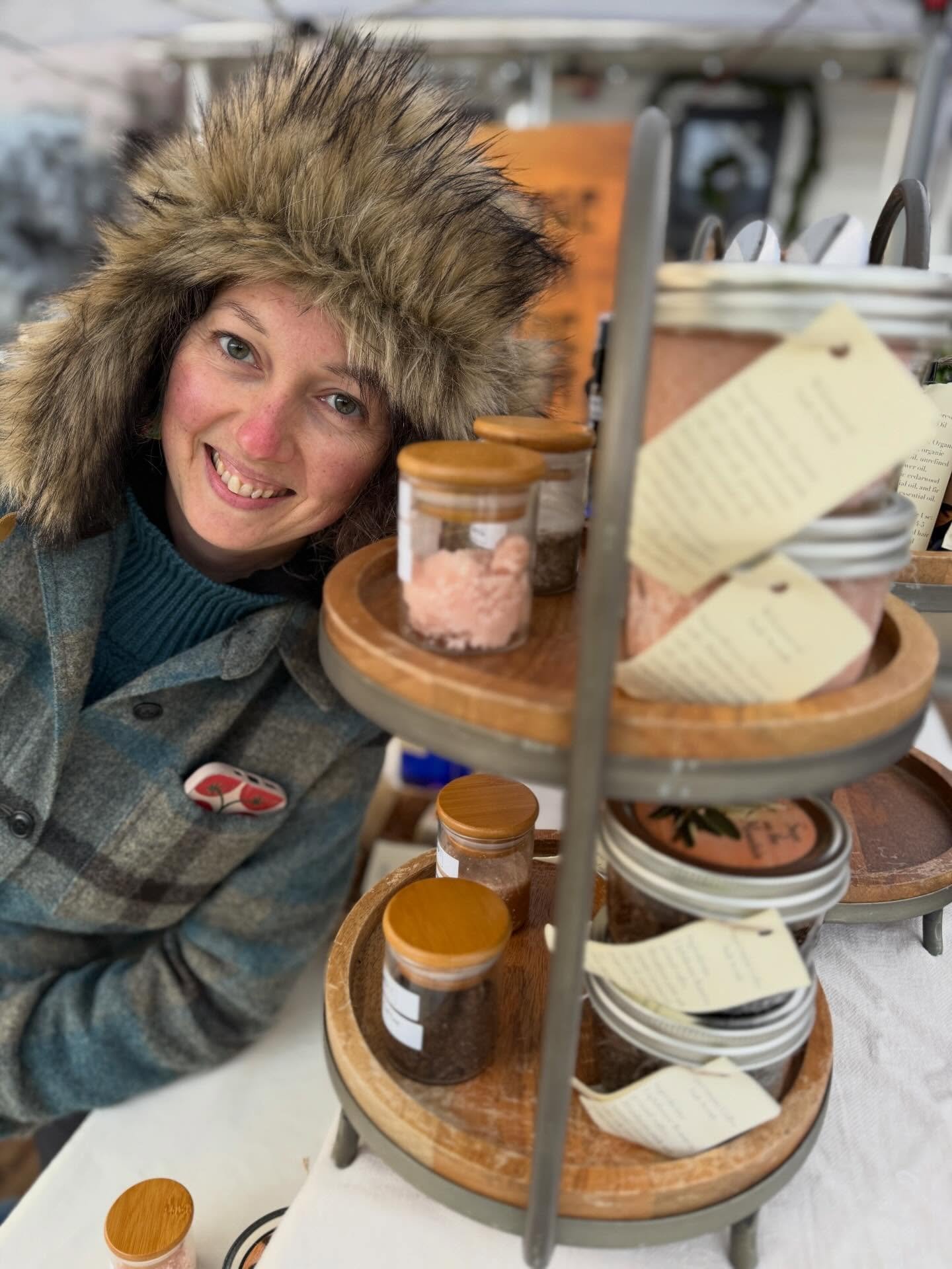 Grab that warm fuzzy winter hat and join us at the Ballard Farmers Market today for an awesome post-holiday market haul!

Don&rsquo;t forget to pick up a chilly champ card!!

See you soon!!

#ballardfarmersmarket 
#farmersmarket 
#supportlocal 
#know