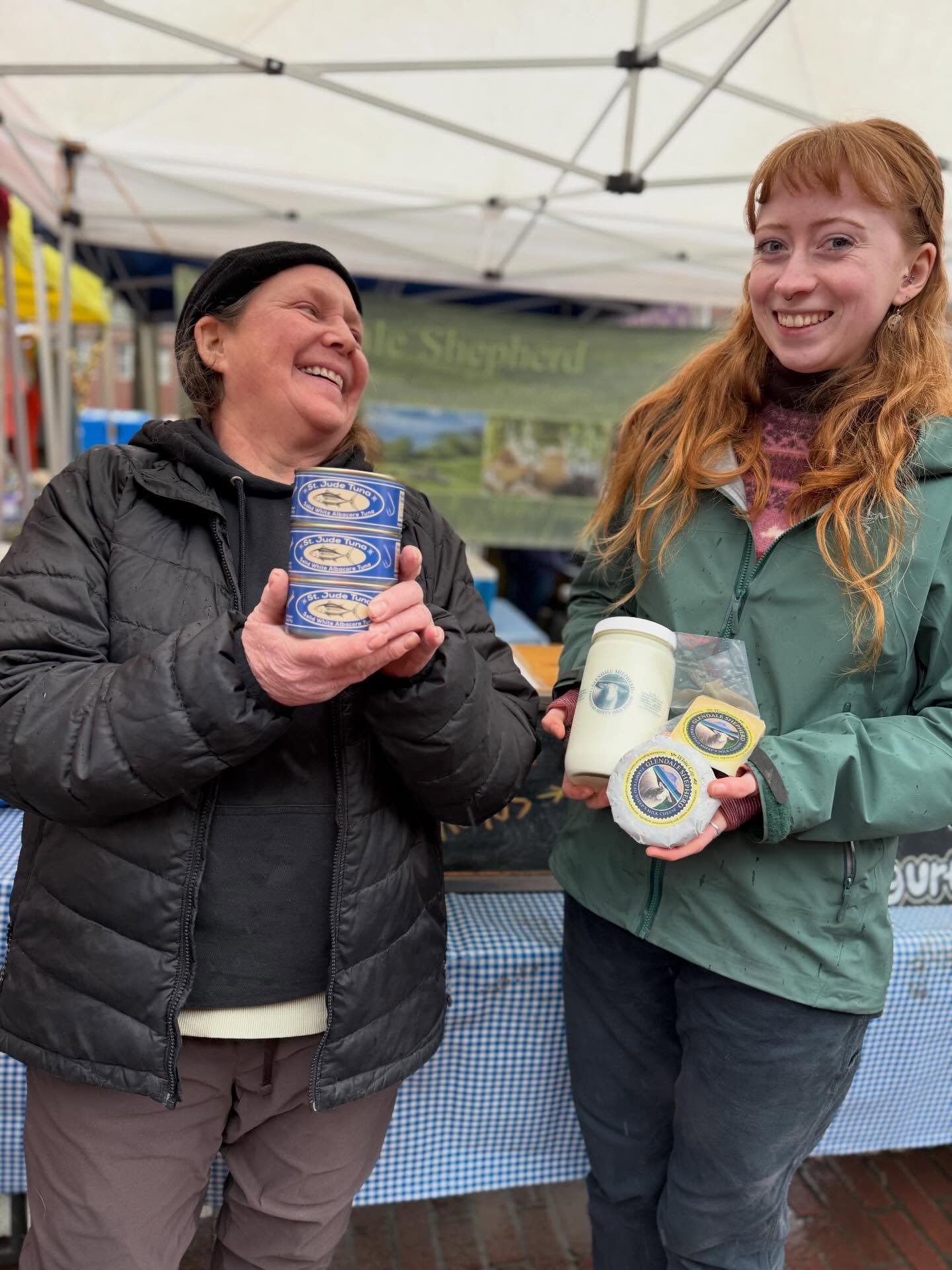 Don&rsquo;t let a little rain stop you from getting that awesome market haul today at the Ballard Farmers Market! 

We will be here until 2PM and can&rsquo;t wait to see you all!!!

#ballardfarmersmarket 
#supportlocal 
#knowyourfarmer 
#ballard 
#se