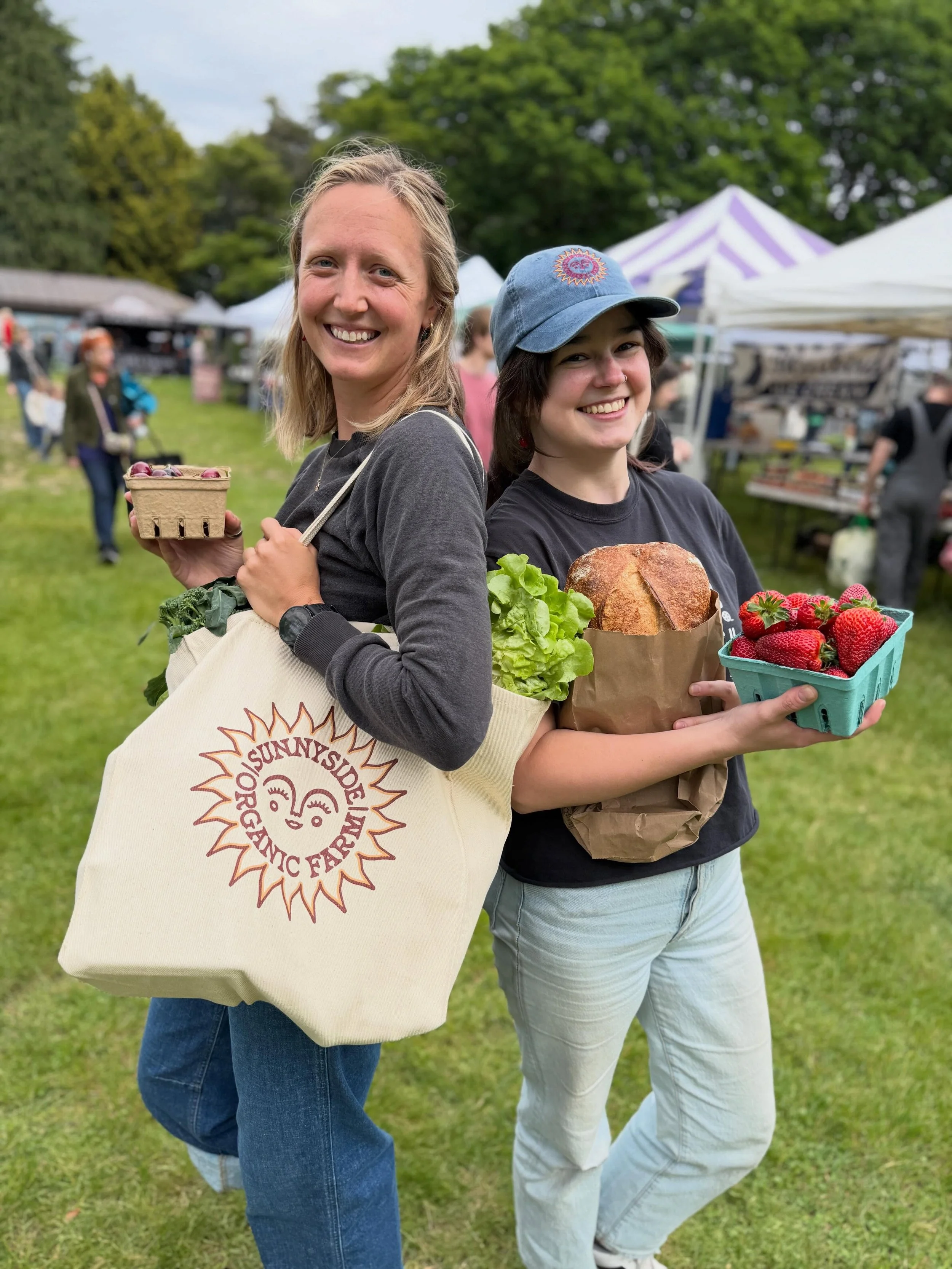 There is still time to get that midweek market haul, supporting local farms, at the Wallingford Farmers Market today!

We will be in the park until 7PM!

#wallingfordfarmersmarket 
#supportlocal 
#knowyourfarmerknowyourfood 
#seattle