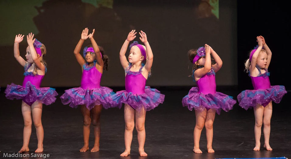 Little dancers onstage (2014)