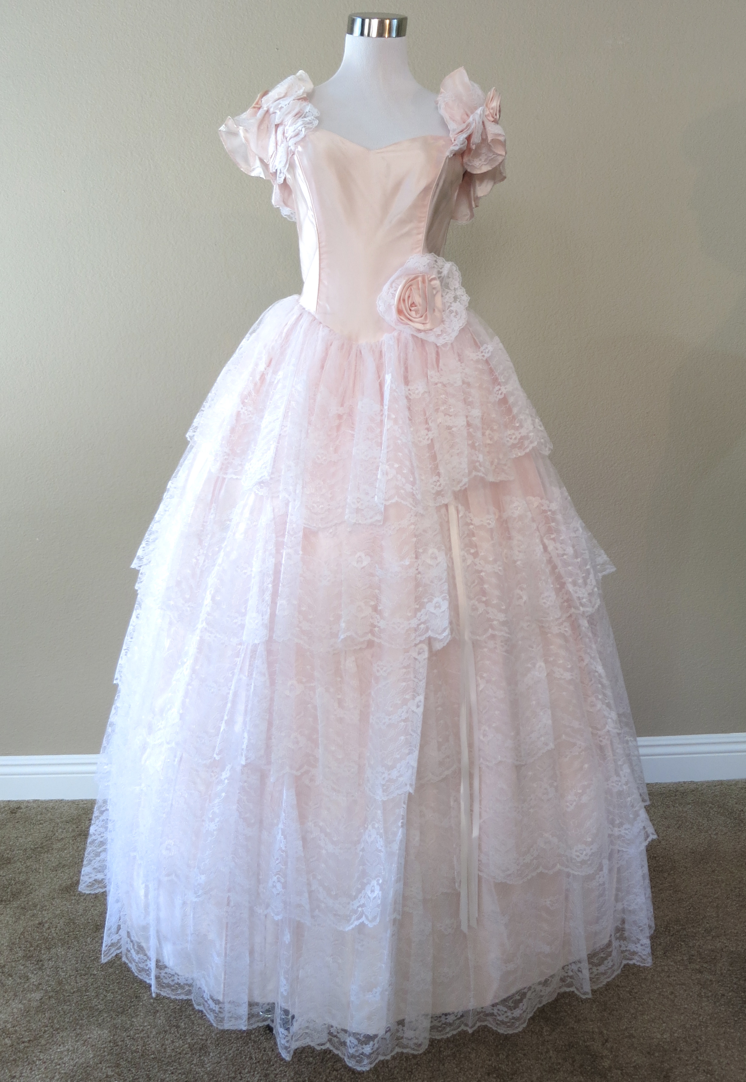 Southern Belle Dresses — Civil War Ball Gowns & Costume
