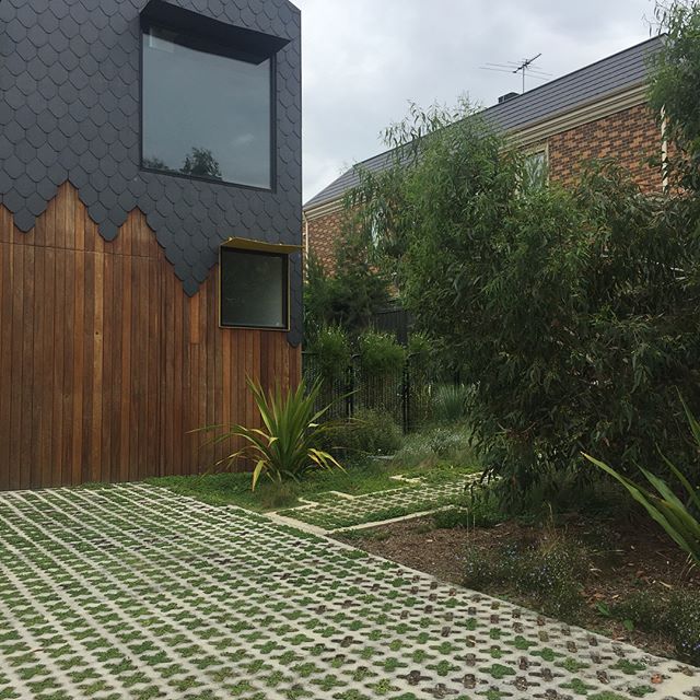 Great to check out a job in Kew today from a few years ago. Garden has just exploded! It's all in the planning and preparation. Great design by @bushprojects.
#landscapeconstruction #lucidalandscapes