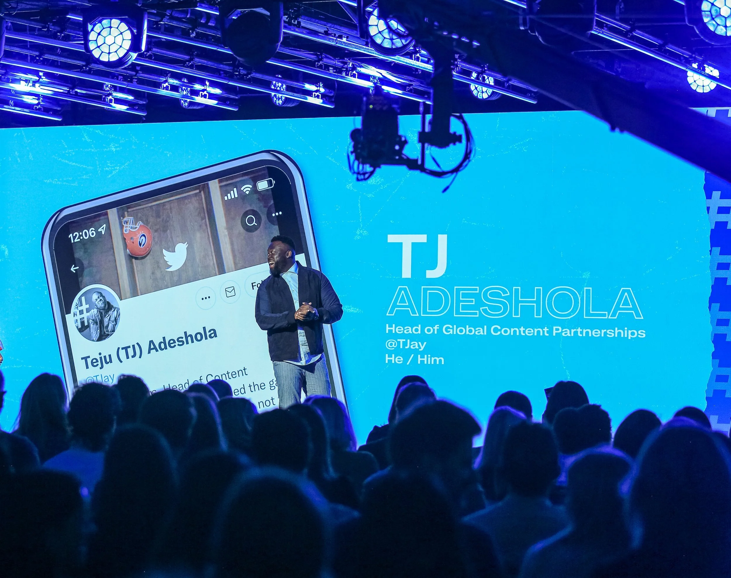 JonCarmichael_2022_NewFronts_Highlights_111.jpeg