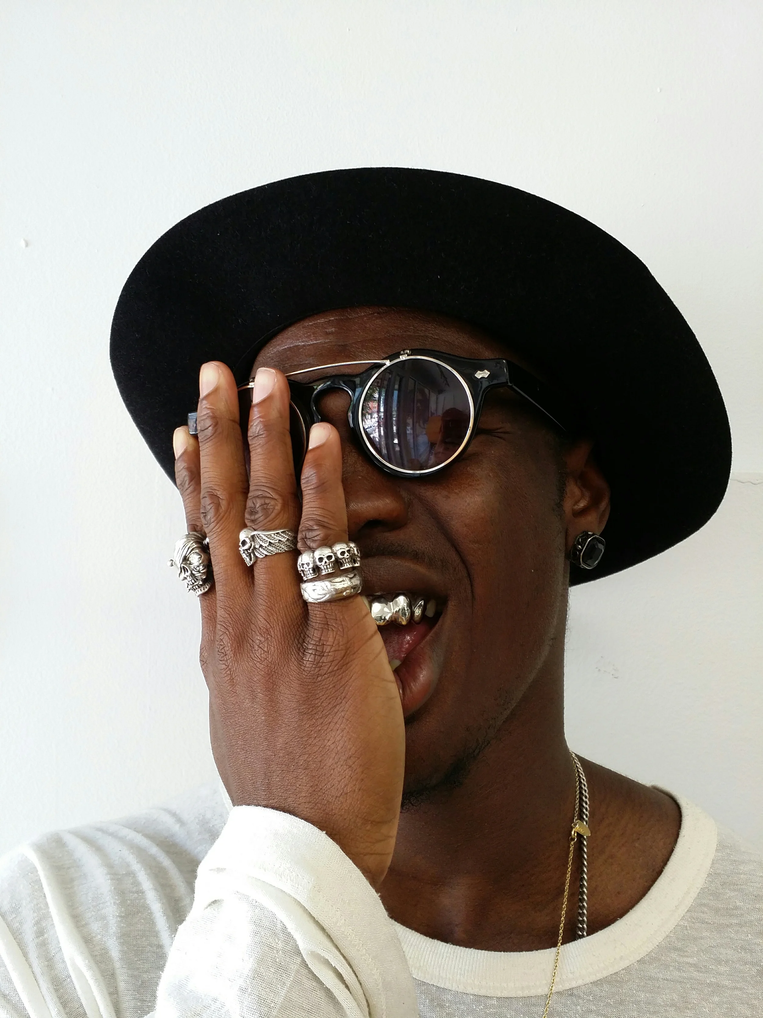 Maro . 14k White Gold Tripple Cap