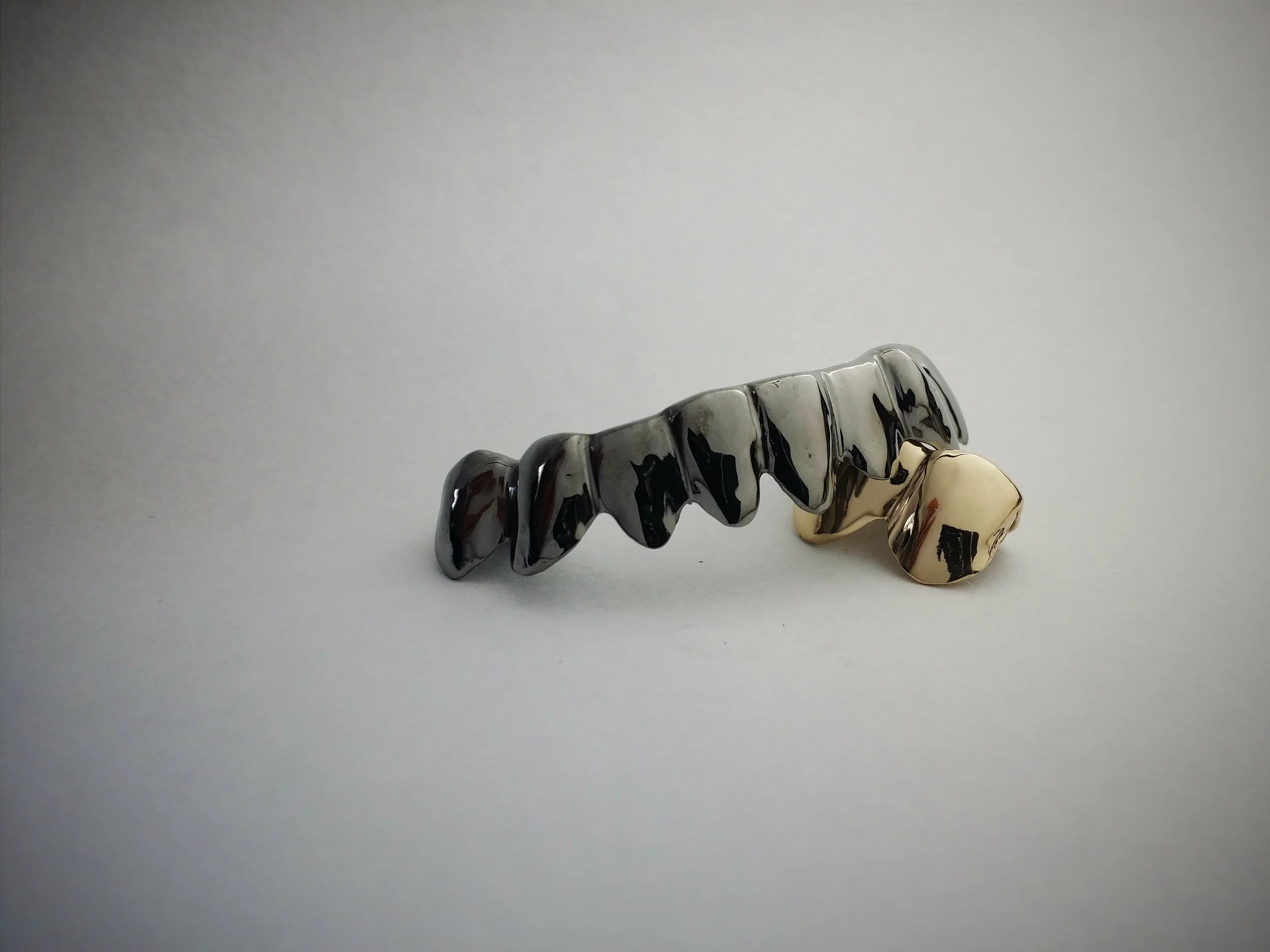 14k Black Gold Bottom 8