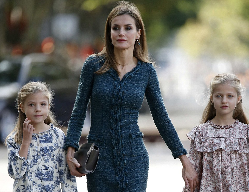 1413122072879_wps_62_Spanish_Queen_Letizia_C_a.jpg