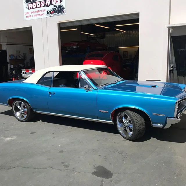 Delivered this 66 GTO Tri-power car today. Wiring repairs, rebuilt the carbs, installed seat belts.