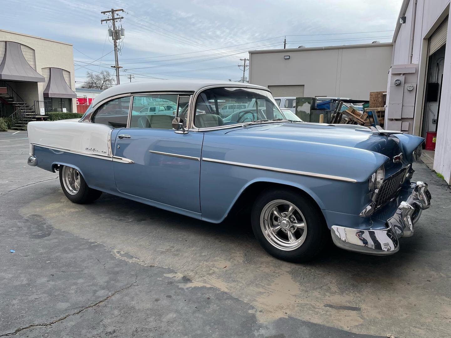 Mike got a lot of updates done on this nice little &lsquo;55. @dakota_digital @vintageair_ @ididitsteering