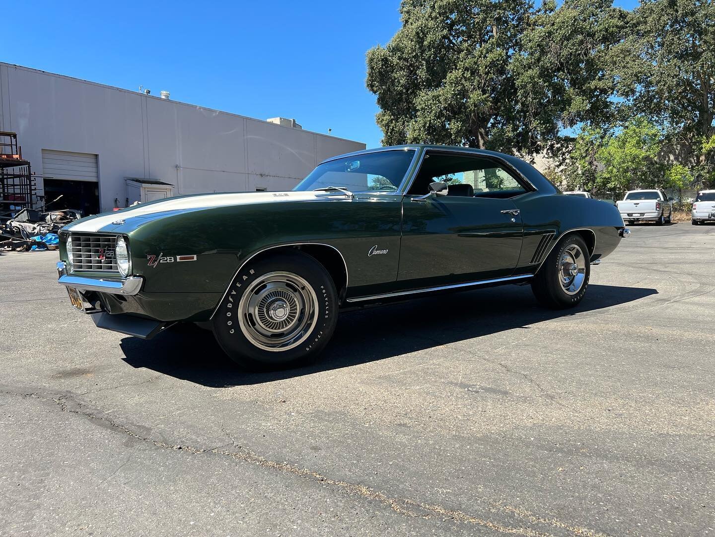 Numbers matching, real deal Holyfield. #69z28