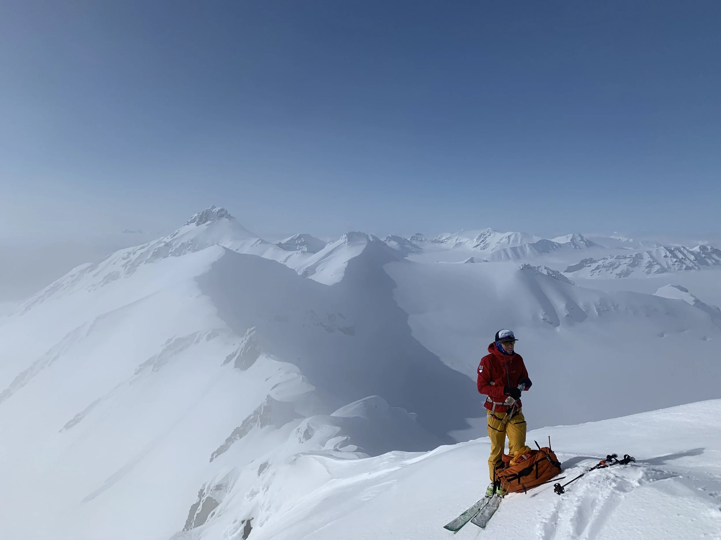 Another summit and transition before skiing to the Barents Sea…