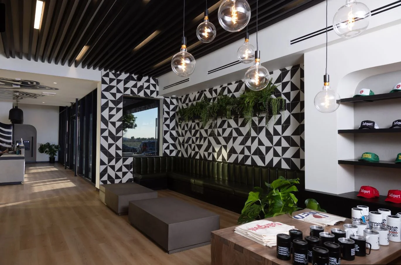 SAFEPORT INTERIOR 4.JPG