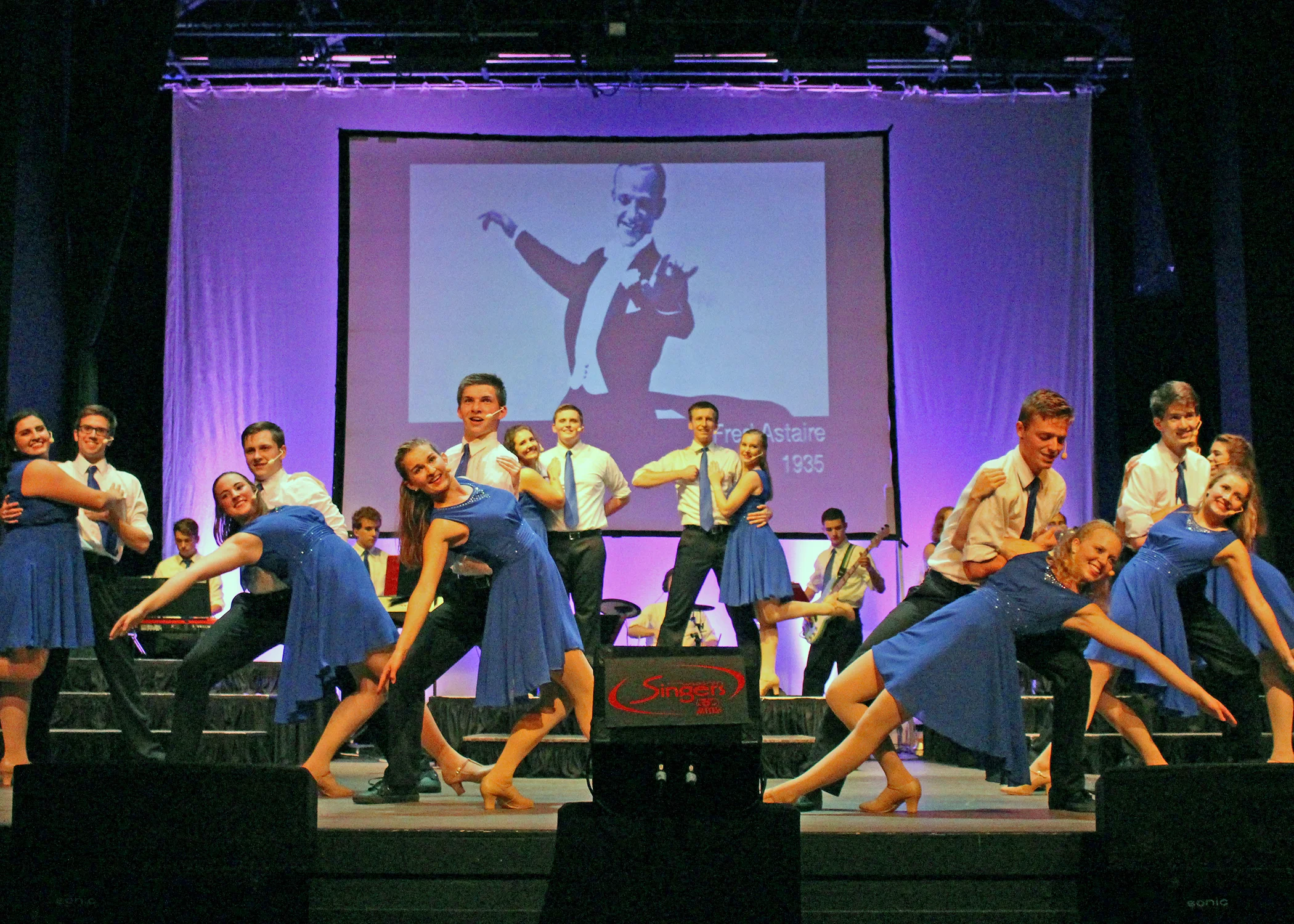 Wisconsin Singers Full troupe pose.jpg