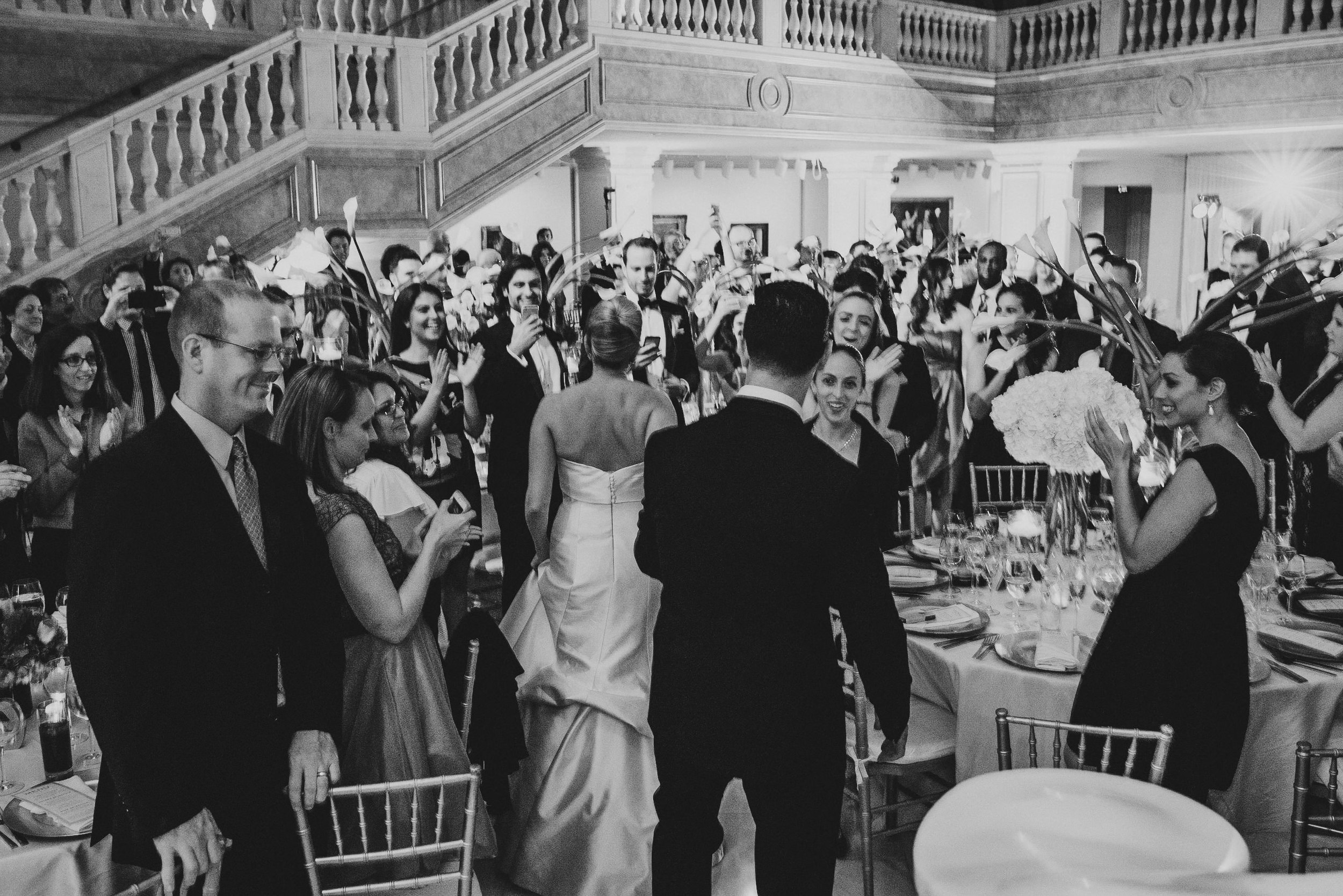 Wedding at National Museum of Women in the Arts by Photographer Mantas Kubilinskas-24.jpg