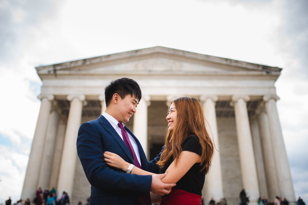  Creative engagement photographer Lincoln Memorial 