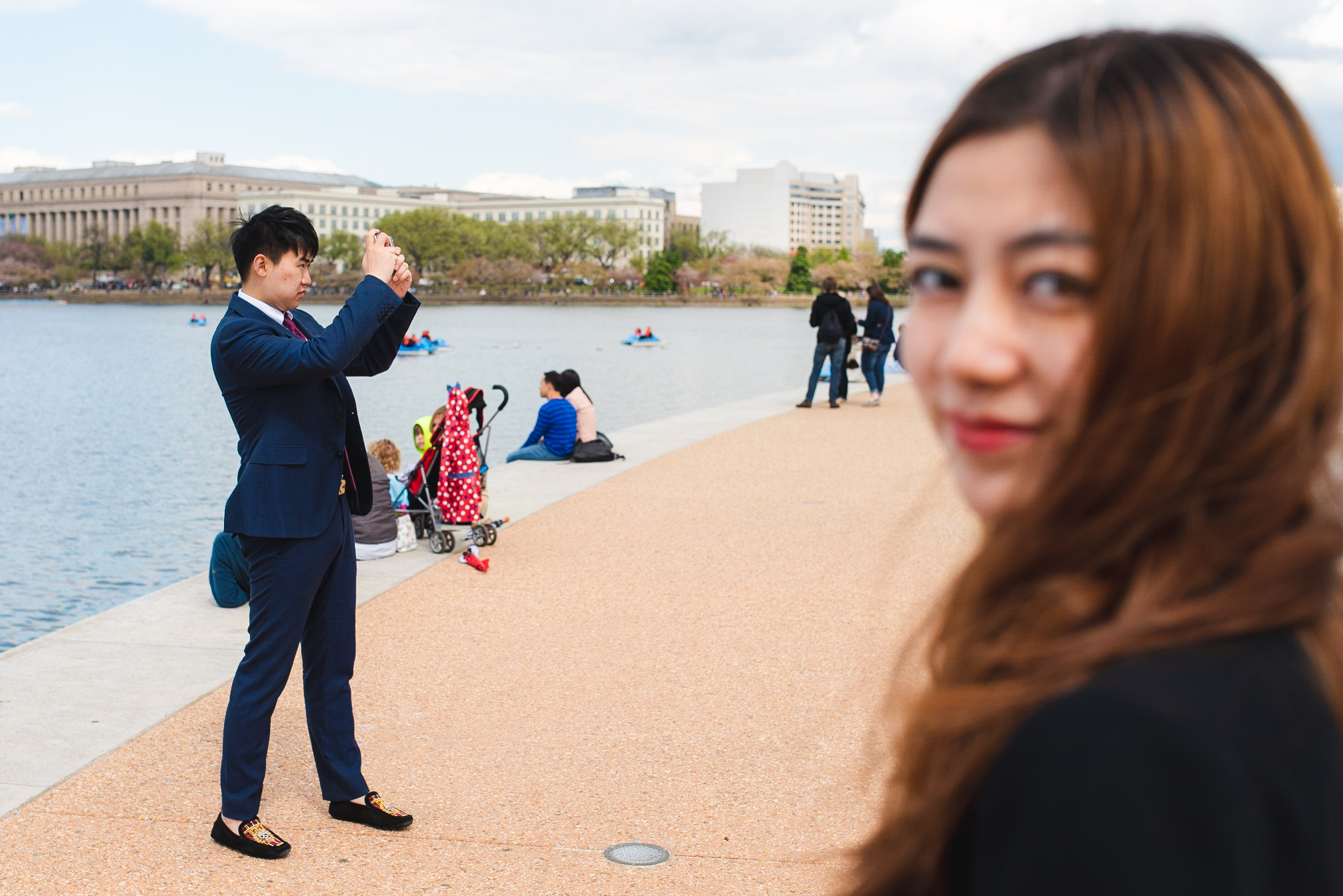  Creative engagement photographer Lincoln Memorial 