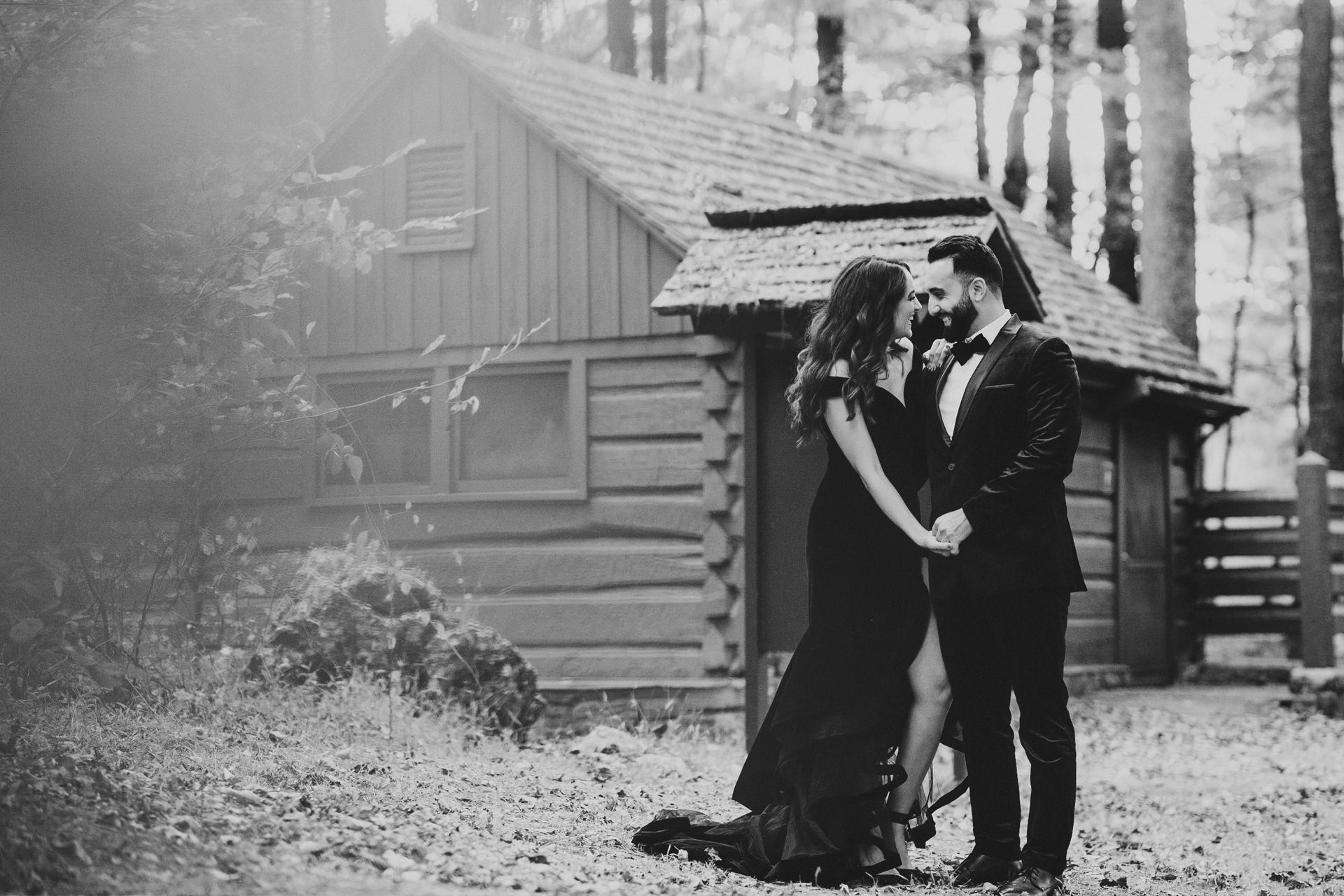  Shenandoah national park engagement pictures at tunnel parking overlook 